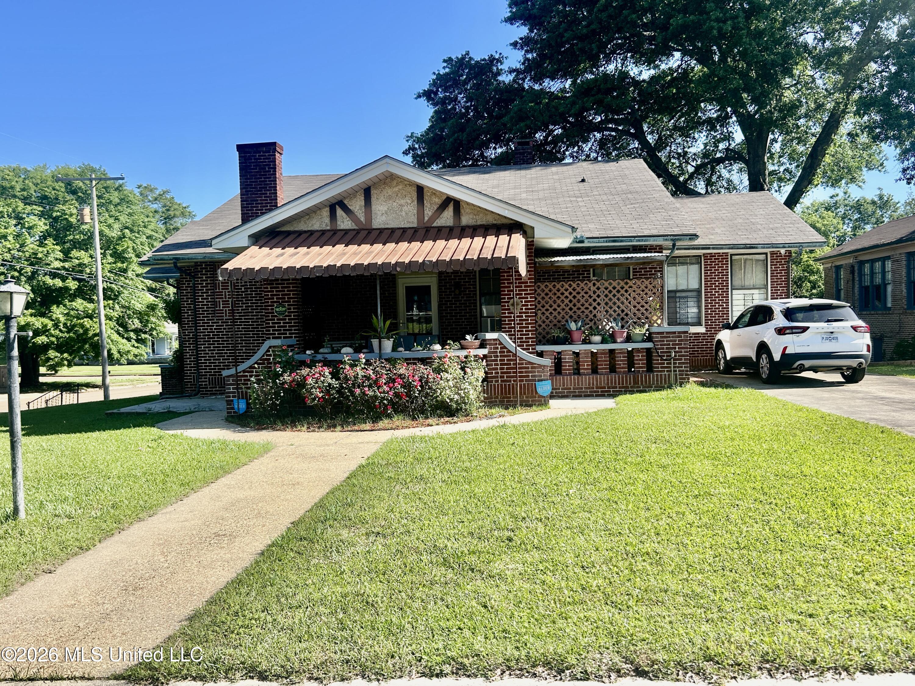 430 Louisiana Avenue Property Photo 3