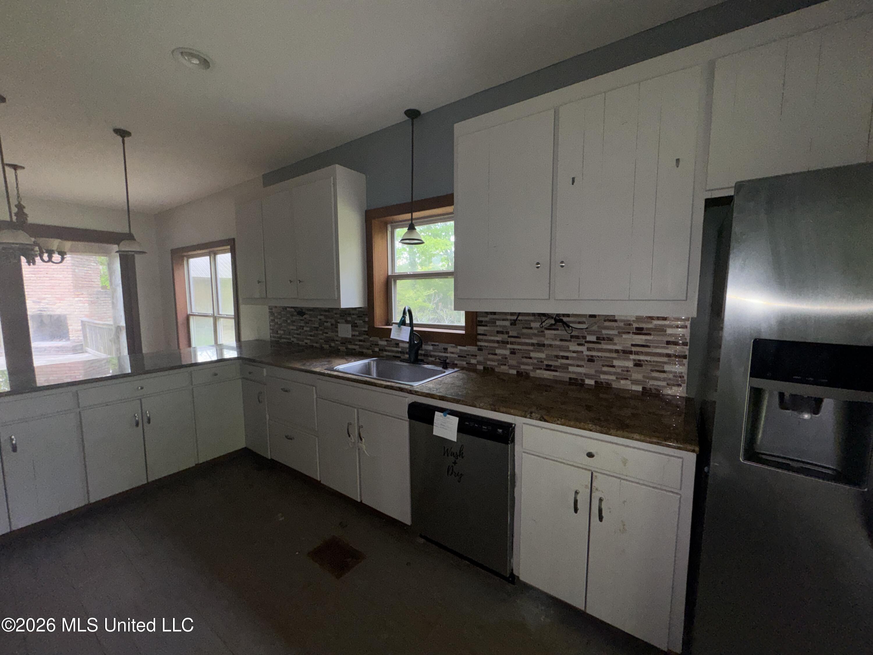 134 Seldom Seen Cove Property Photo 5