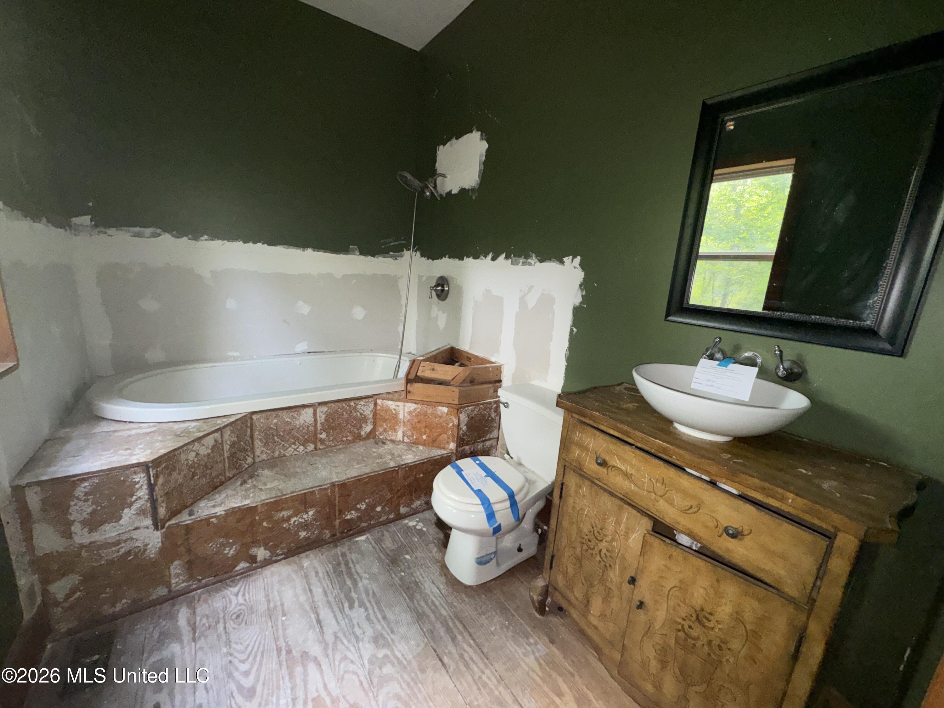 134 Seldom Seen Cove Property Photo 11