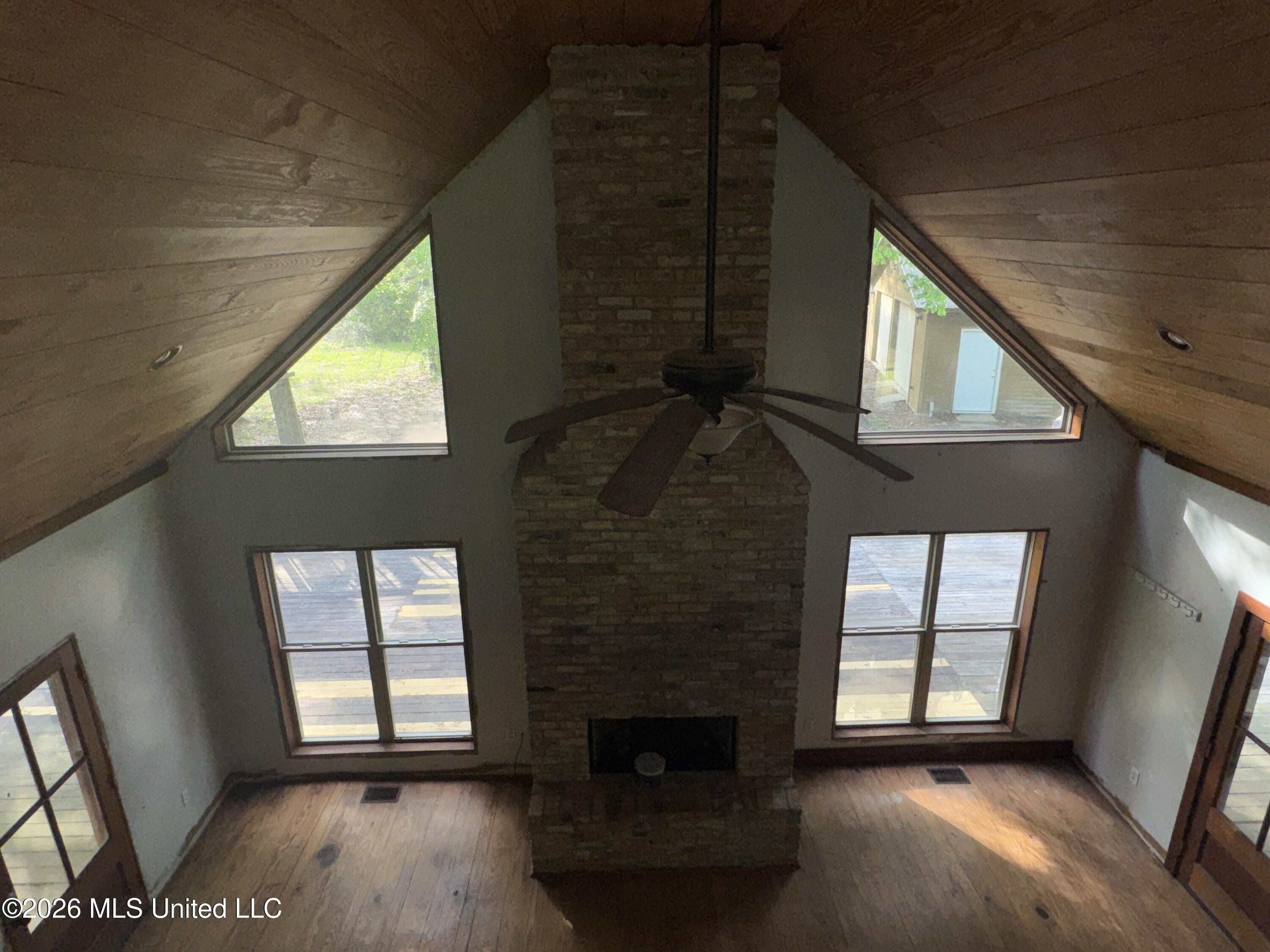134 Seldom Seen Cove Property Photo 18