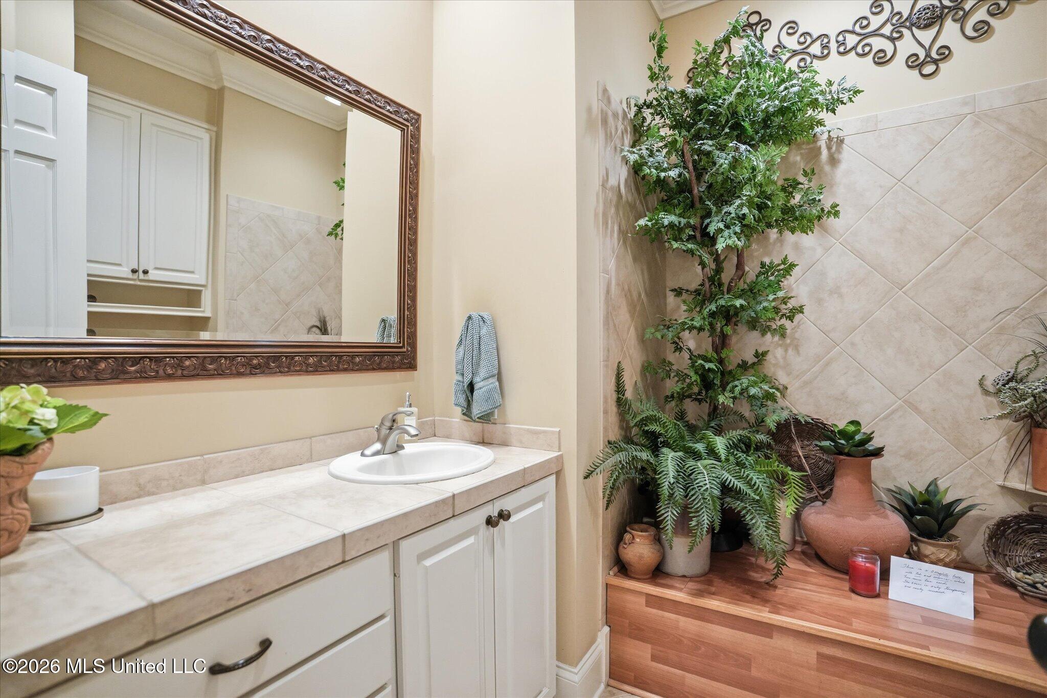 136 Swan Sea Lane Property Photo 25