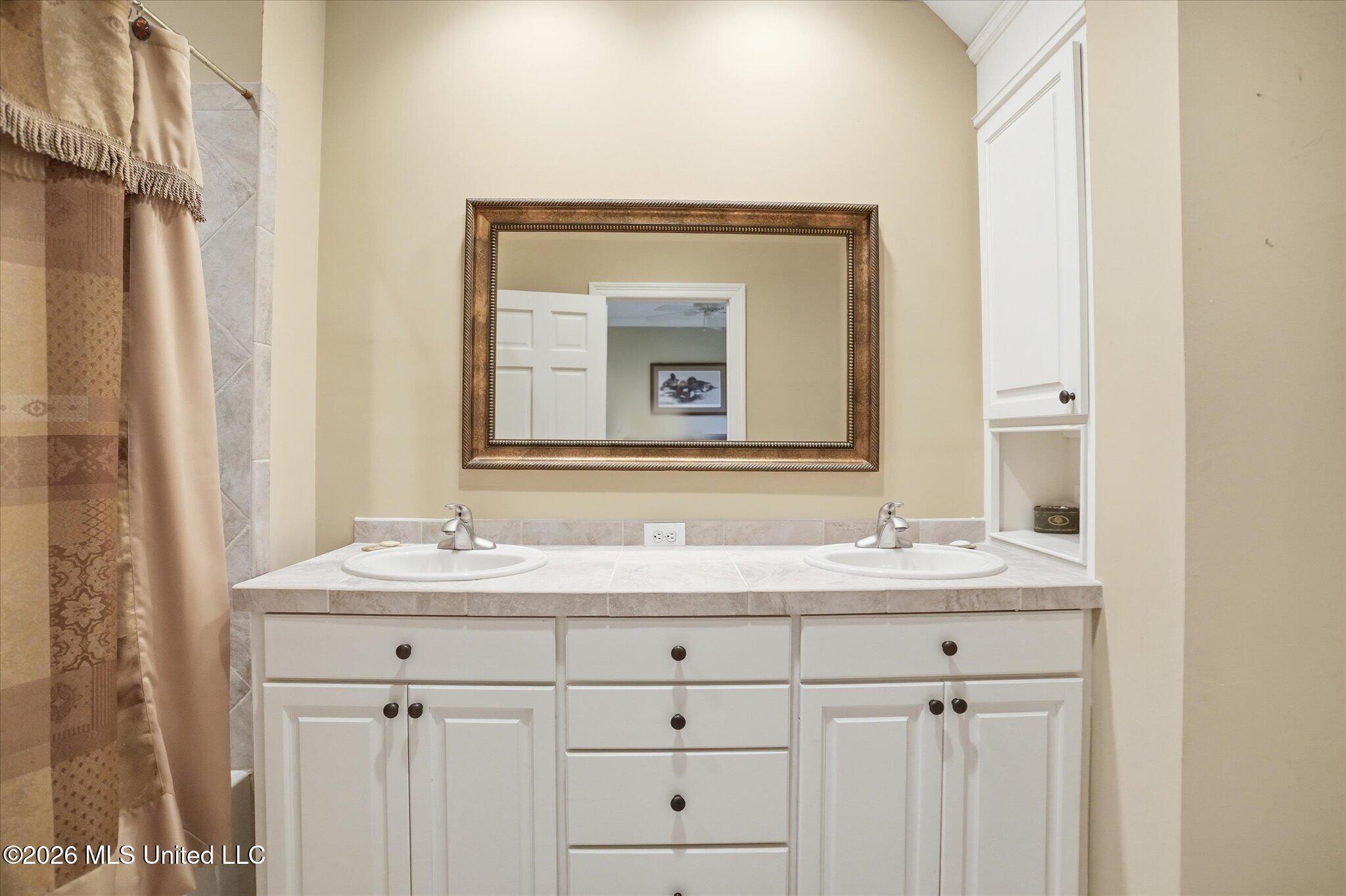 136 Swan Sea Lane Property Photo 43