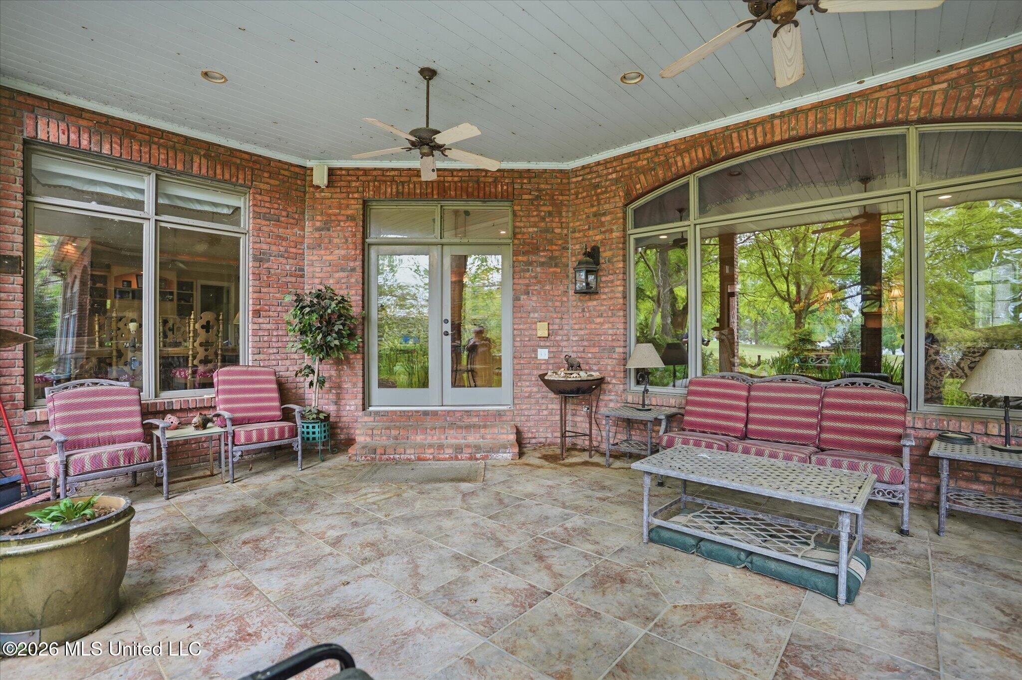 136 Swan Sea Lane Property Photo 72