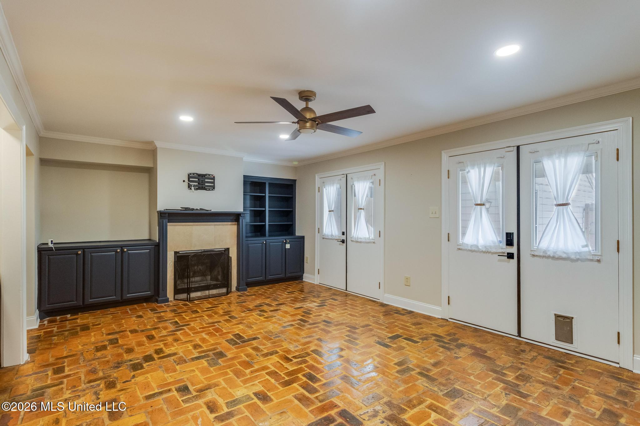 928 Courthouse Road Property Photo 4