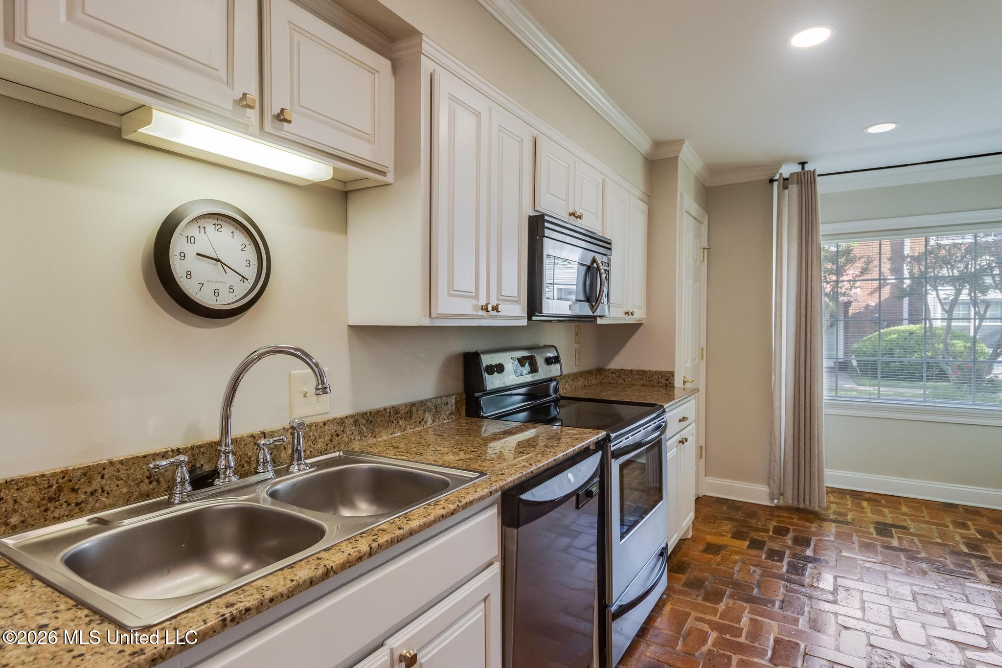 928 Courthouse Road Property Photo 7