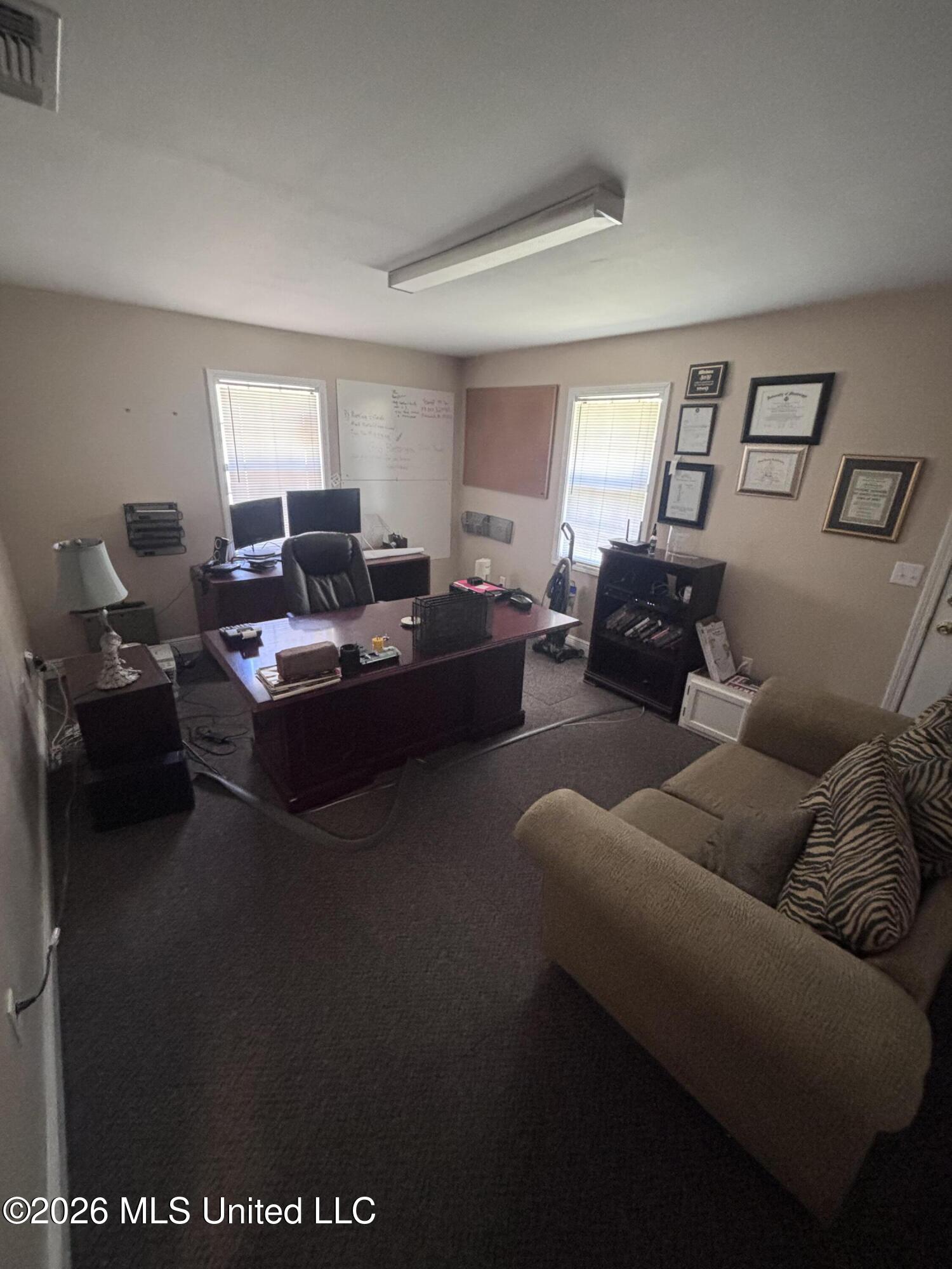 852 Ellisville Boulevard Property Photo 7