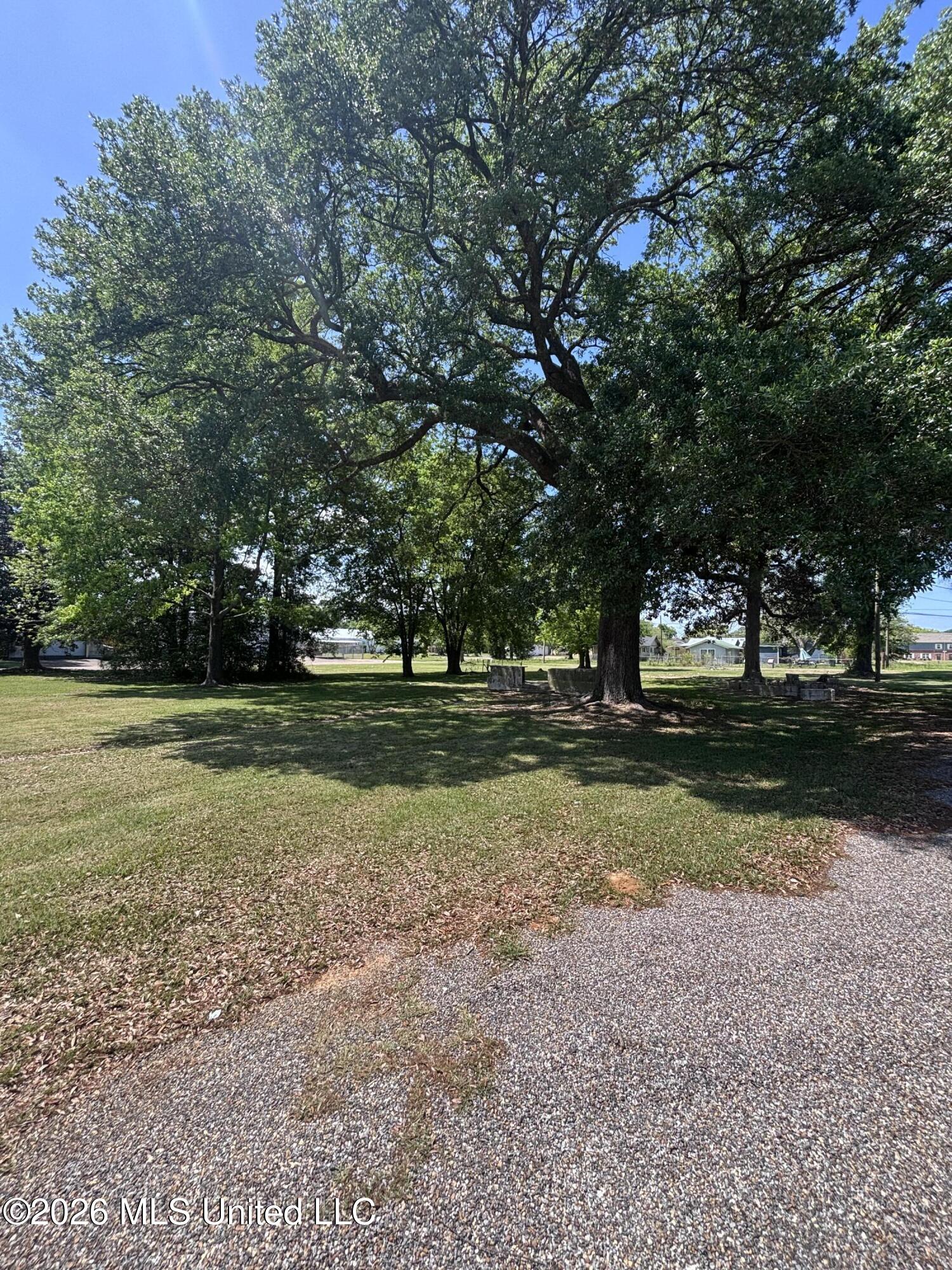852 Ellisville Boulevard Property Photo 11
