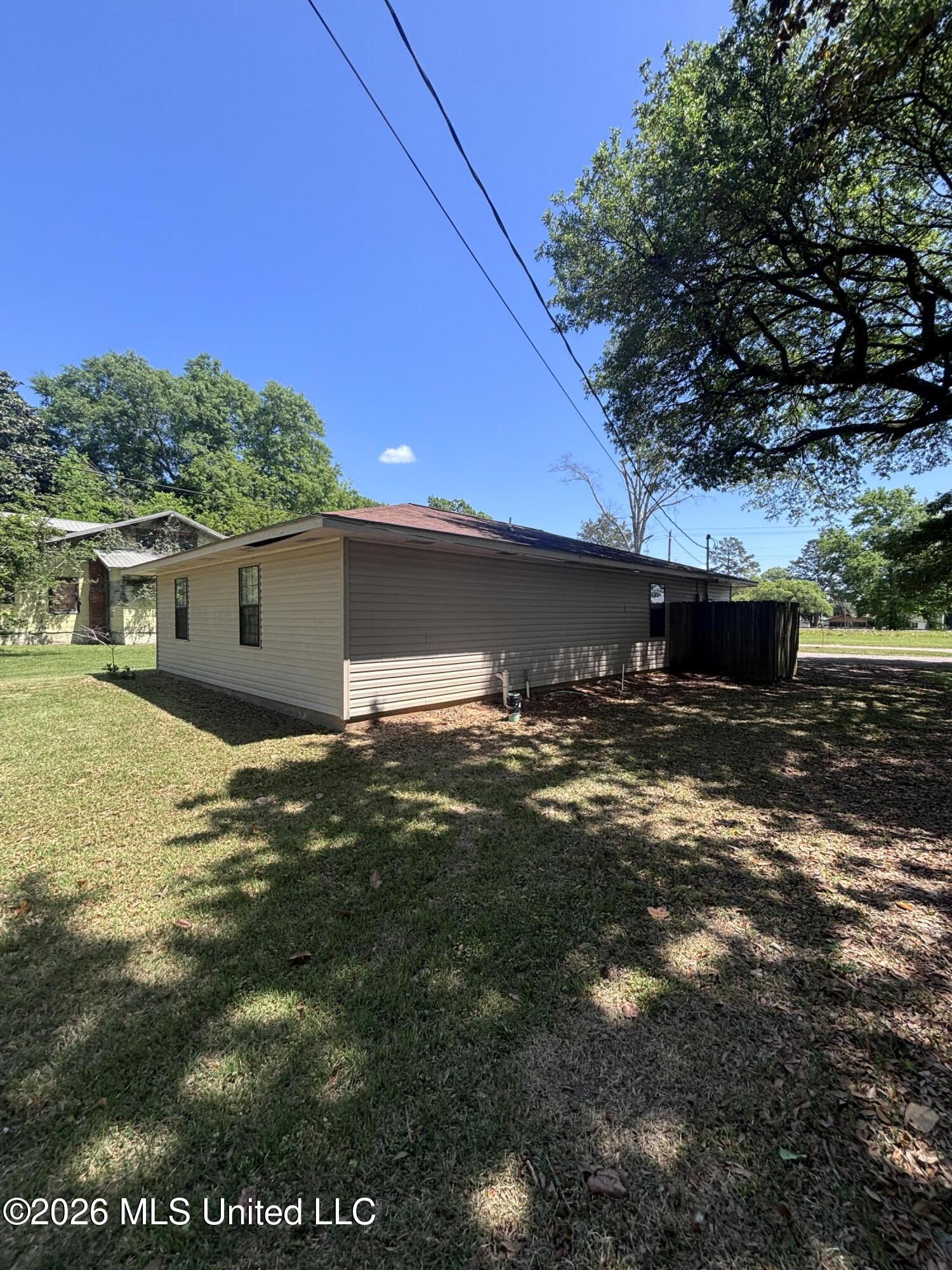 852 Ellisville Boulevard Property Photo 13