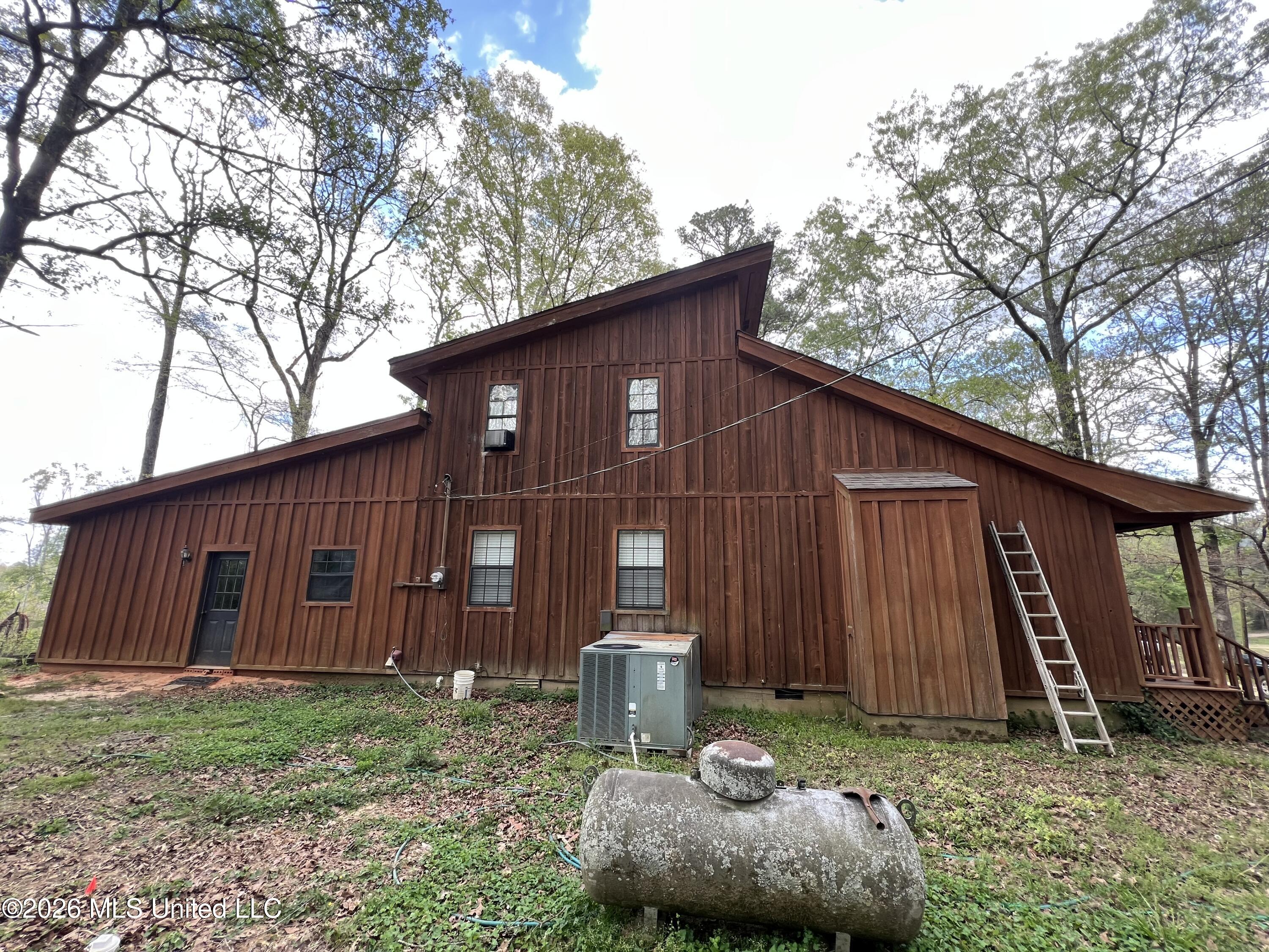 251 Copperhead Road Property Photo 8