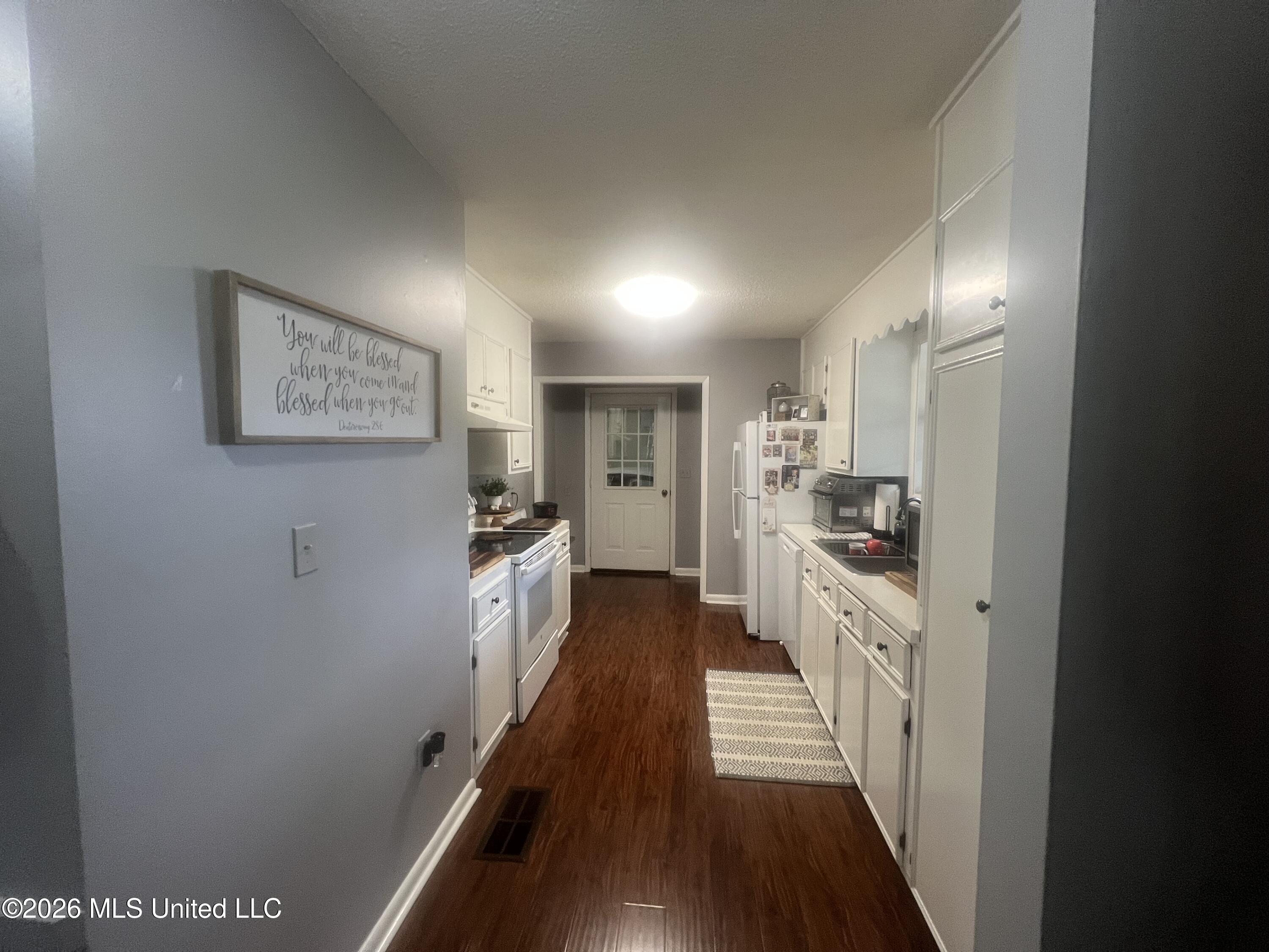 251 Copperhead Road Property Photo 22