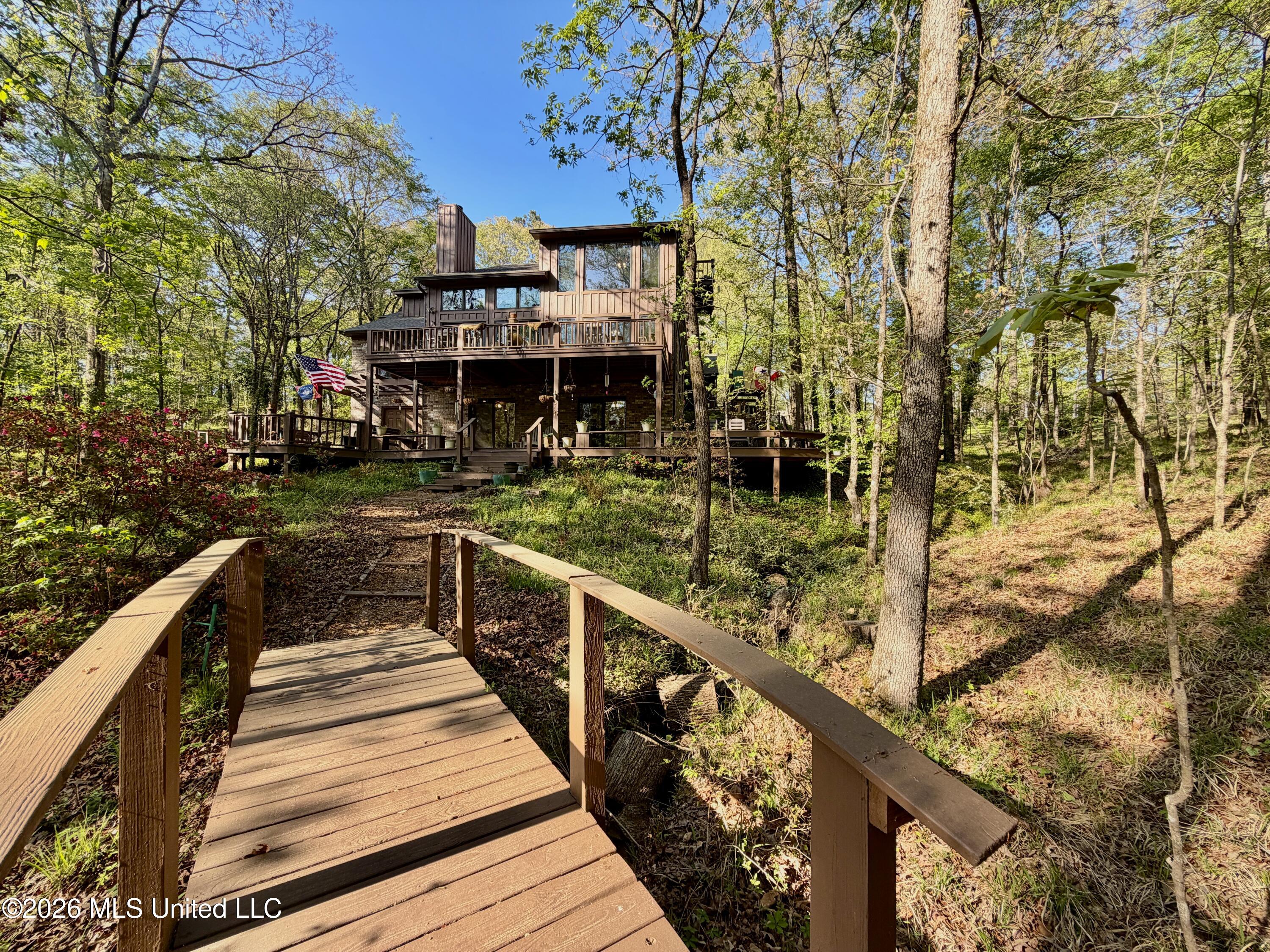 197 Skyline Drive Property Photo 7