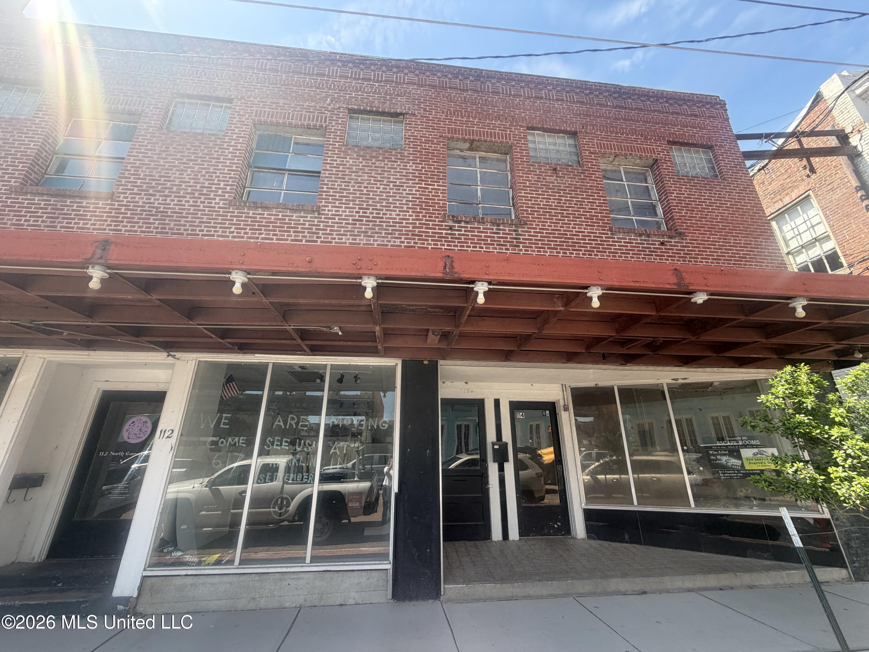 112 N Commerce Street Property Photo 2
