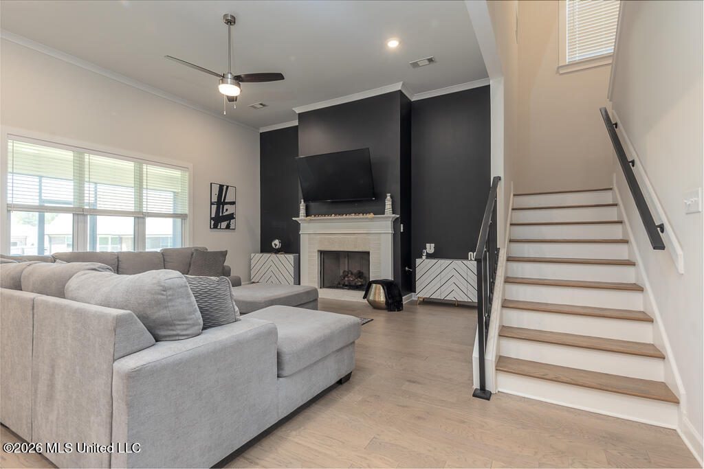 467 Ruskin Loop Property Photo 6