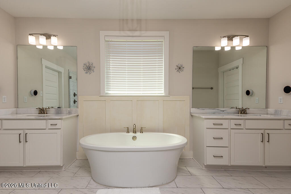 467 Ruskin Loop Property Photo 17