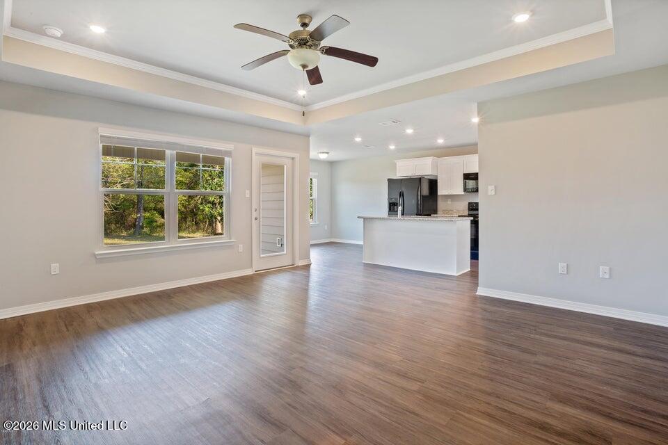 629 Oak Street Property Photo 6