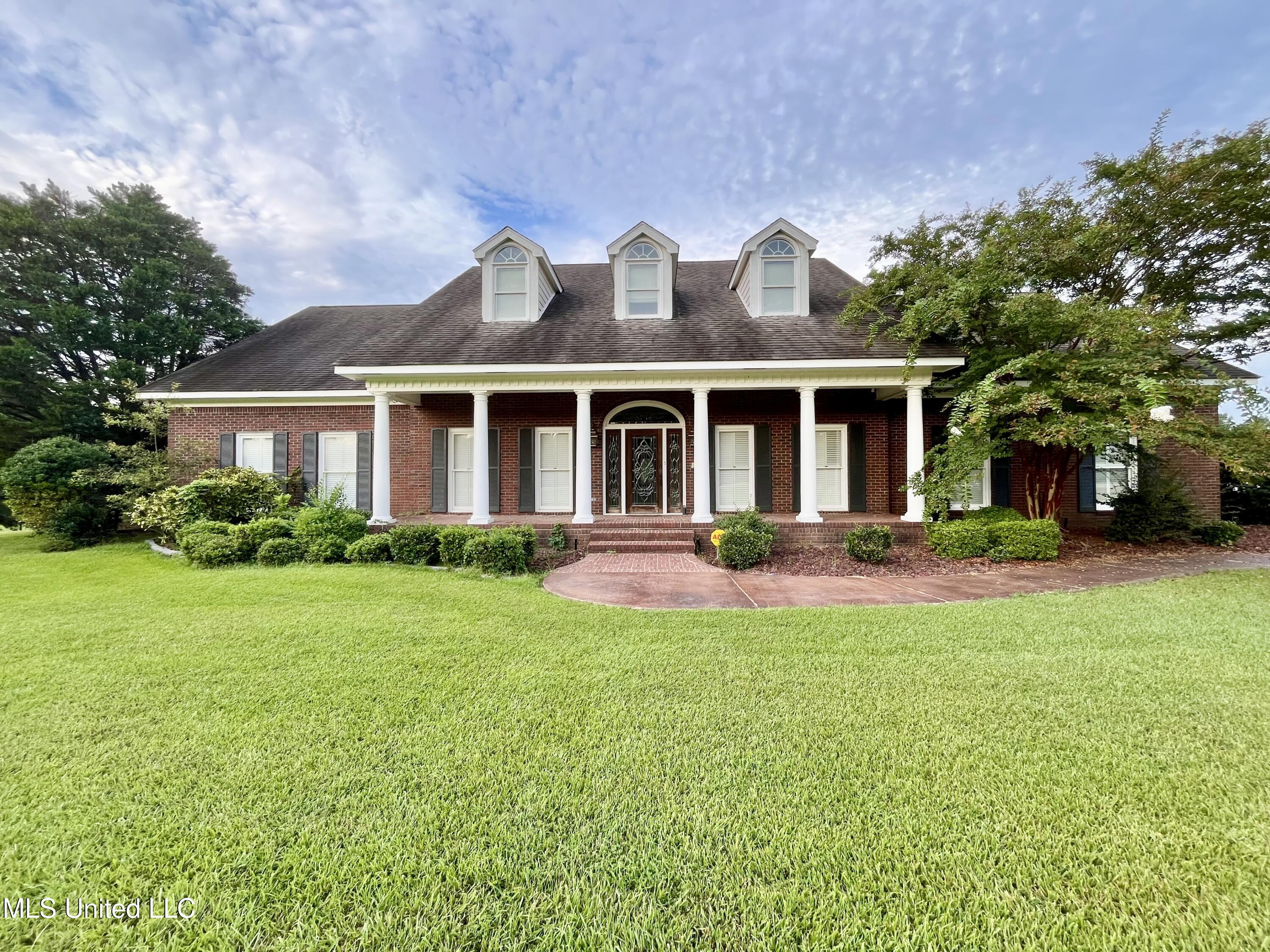 13 Canebrake Drive Property Photo 1