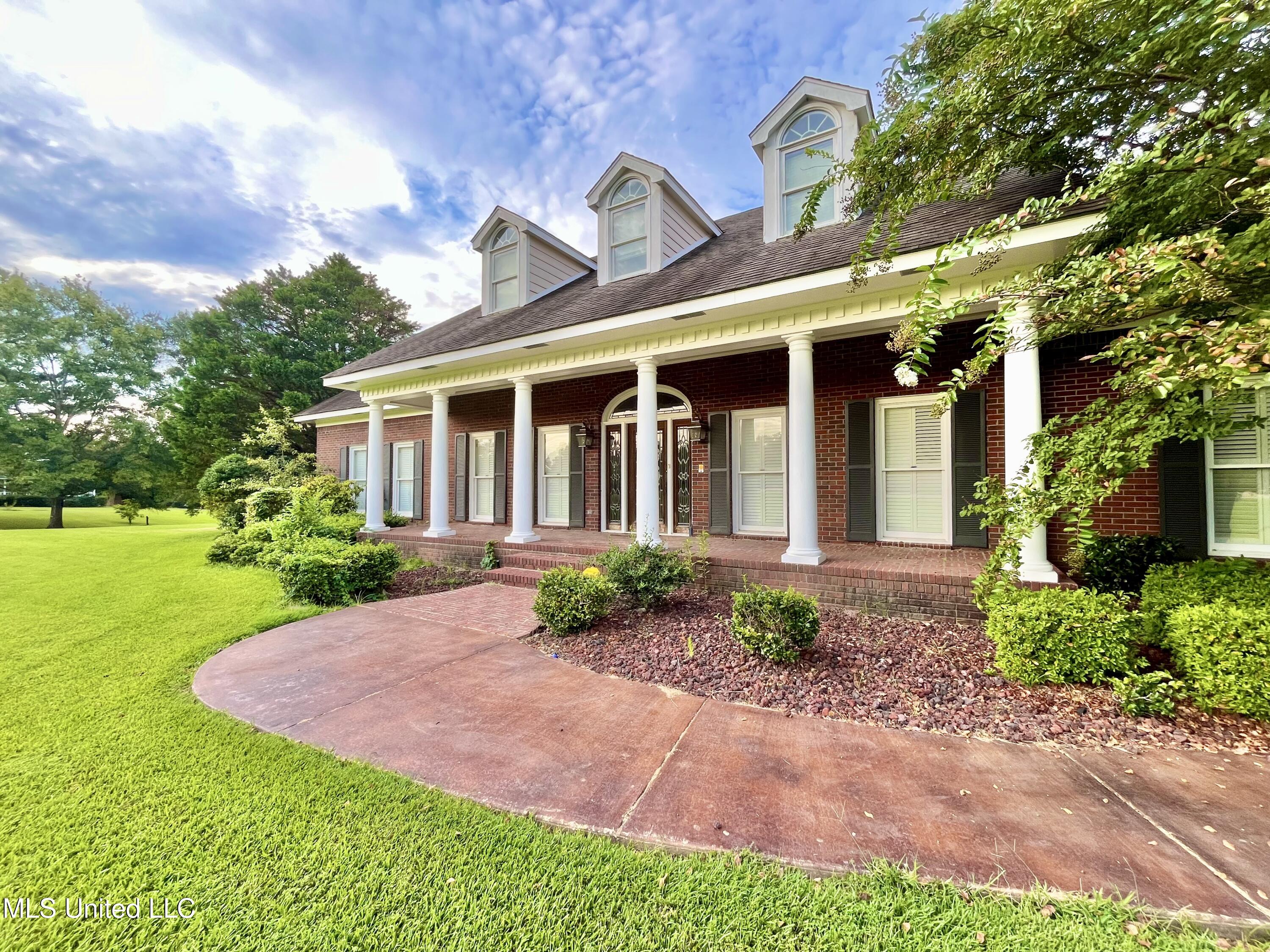 13 Canebrake Drive Property Photo 2
