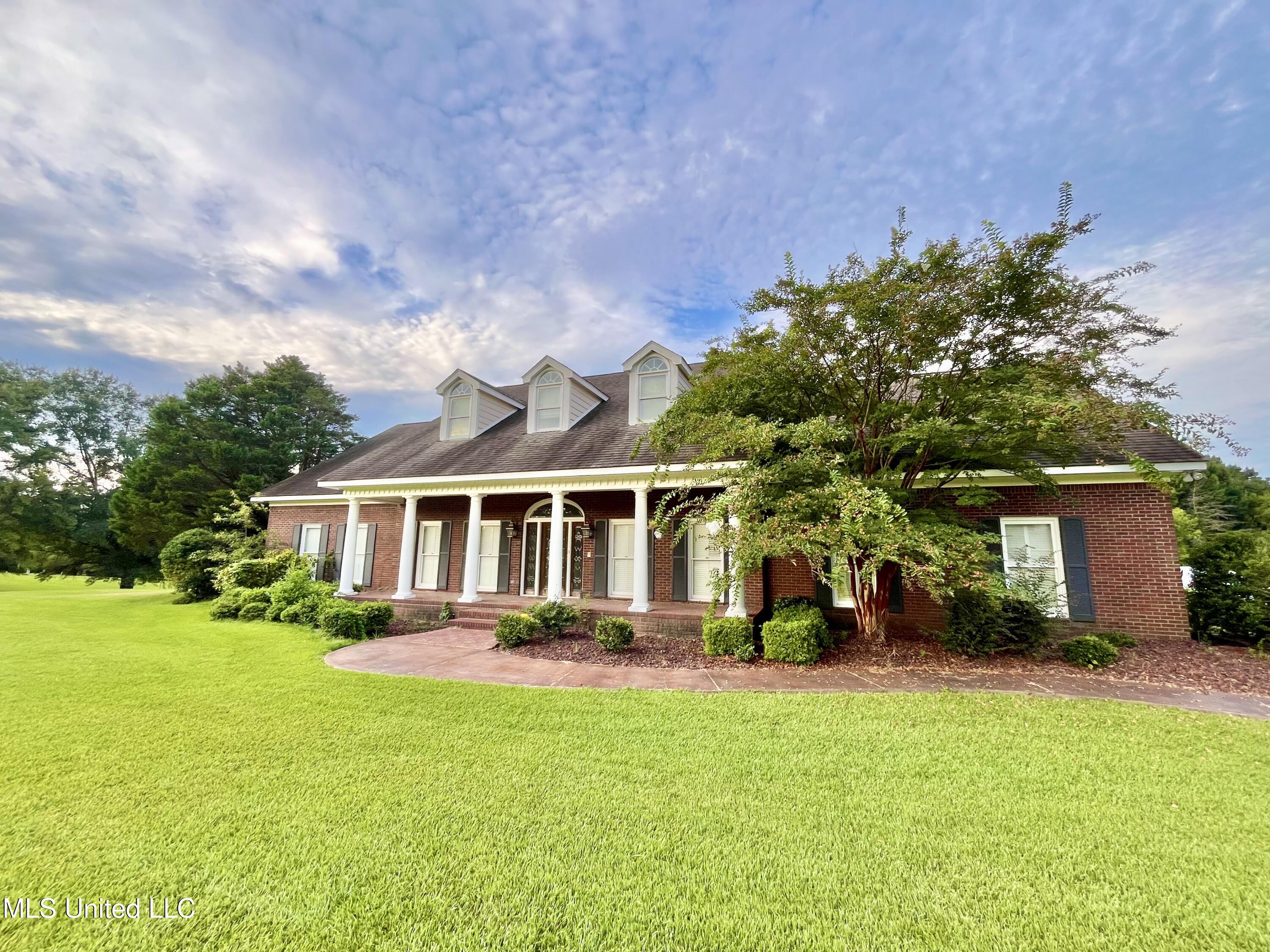 13 Canebrake Drive Property Photo 3