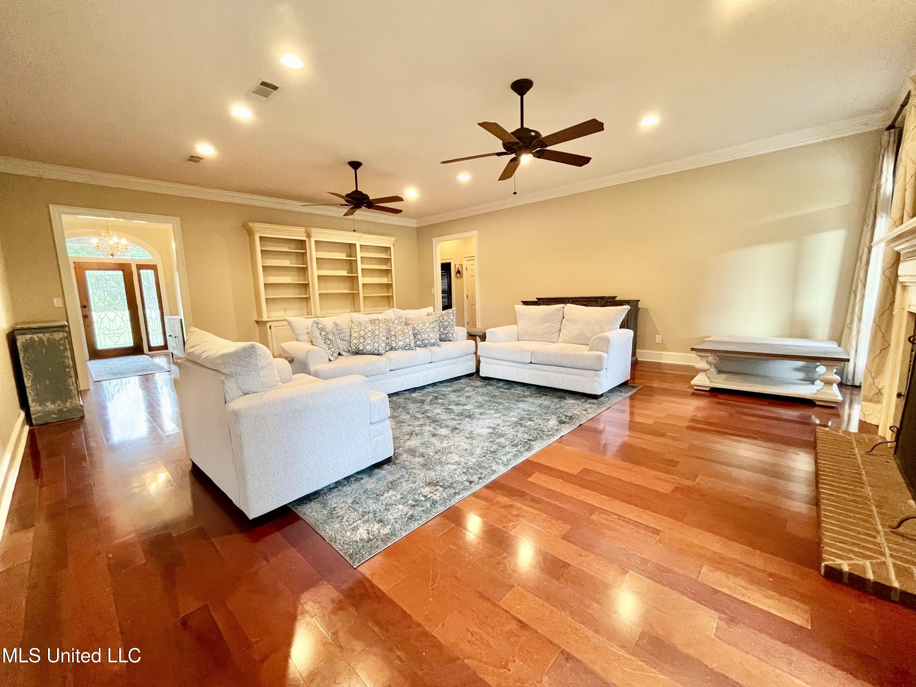 13 Canebrake Drive Property Photo 7