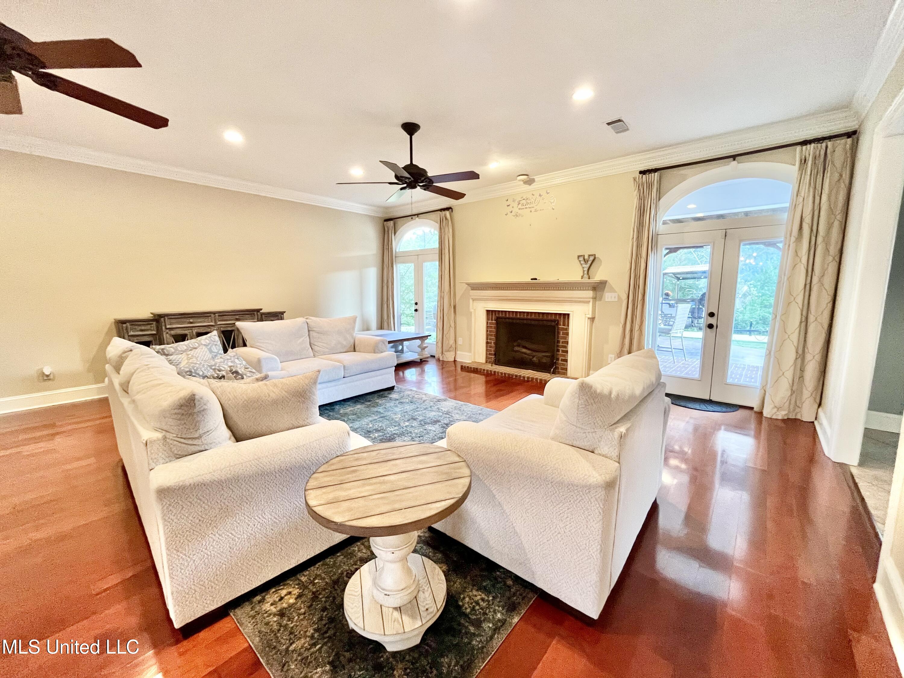 13 Canebrake Drive Property Photo 8