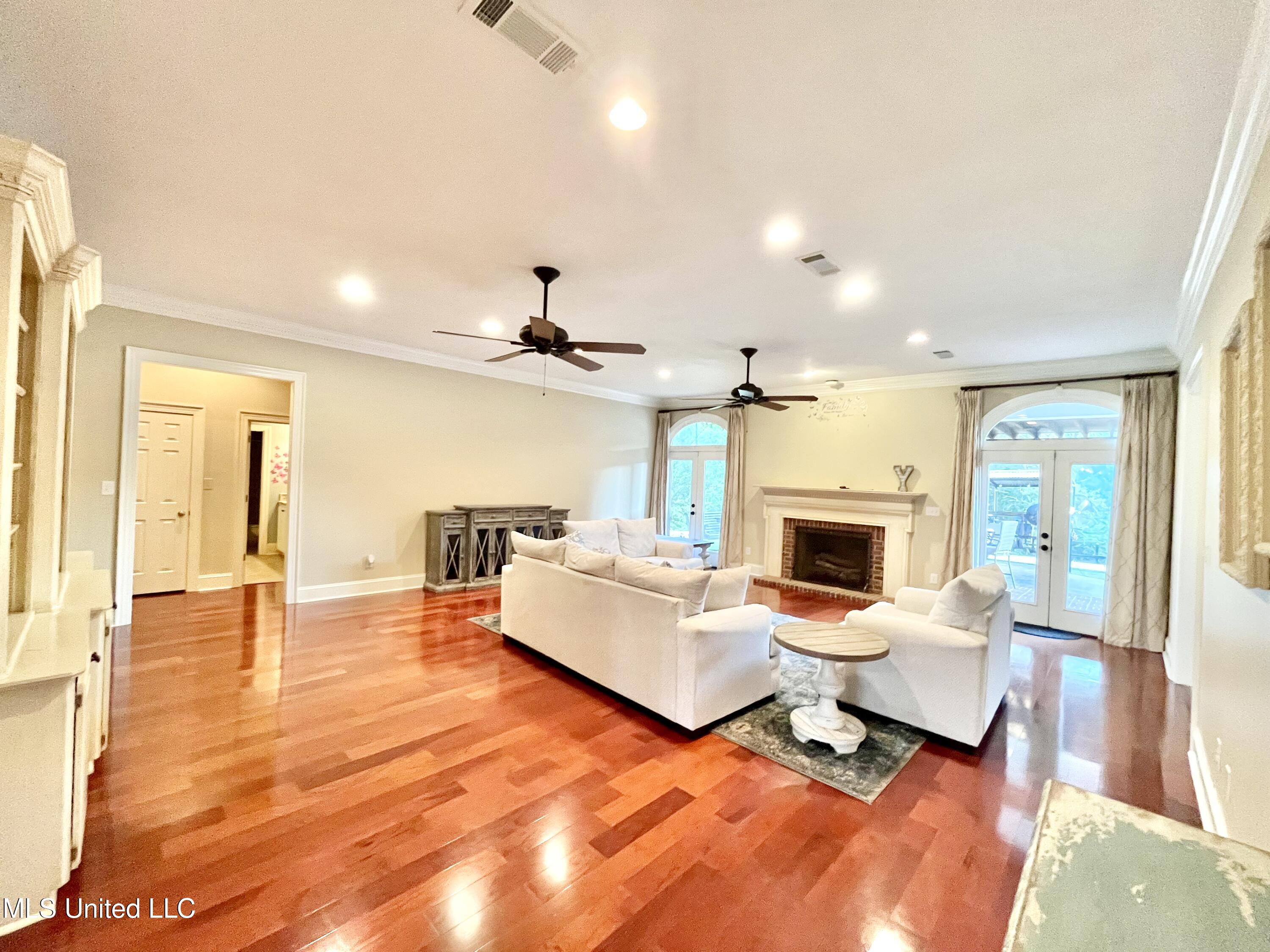 13 Canebrake Drive Property Photo 10