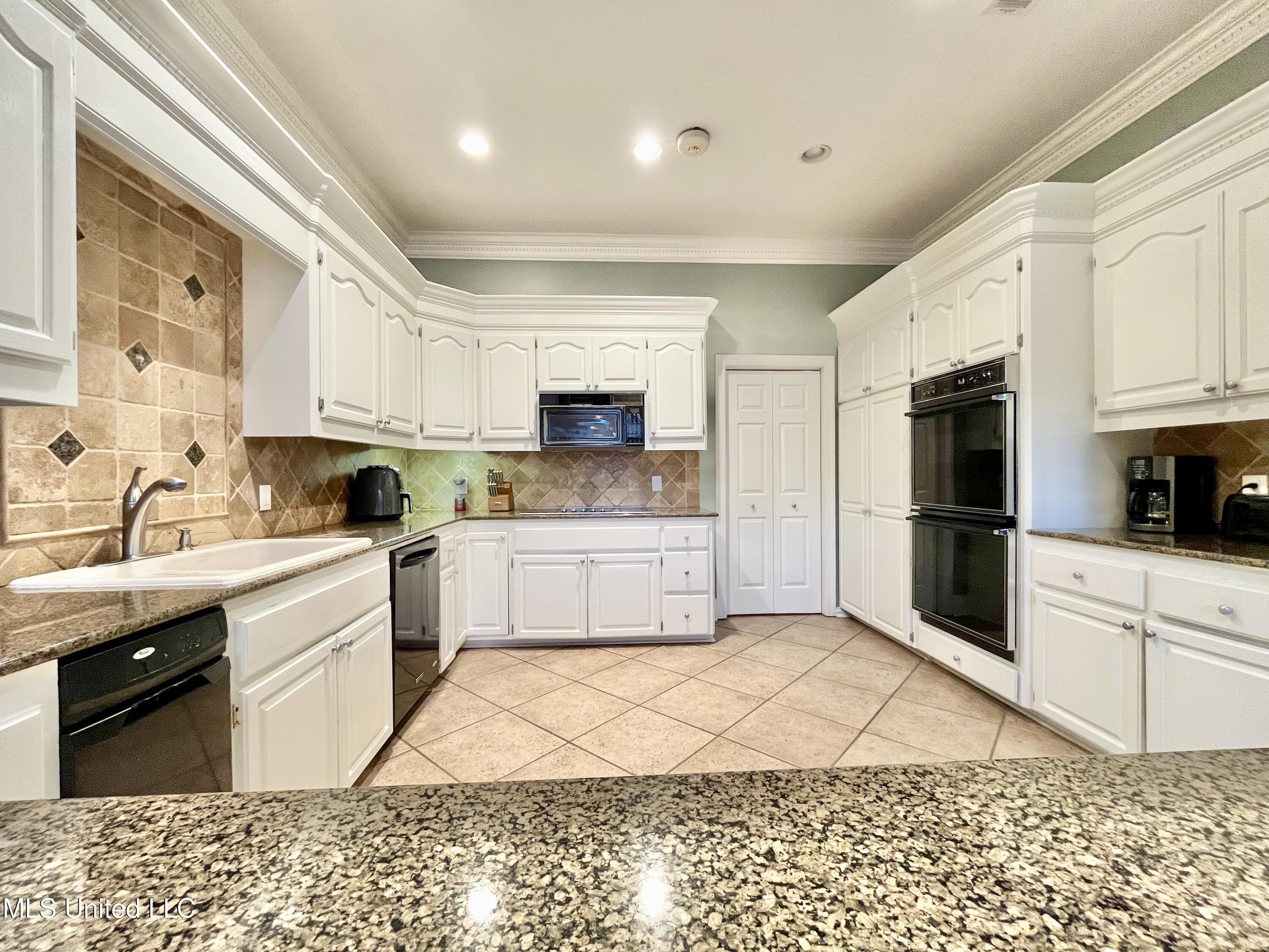 13 Canebrake Drive Property Photo 13