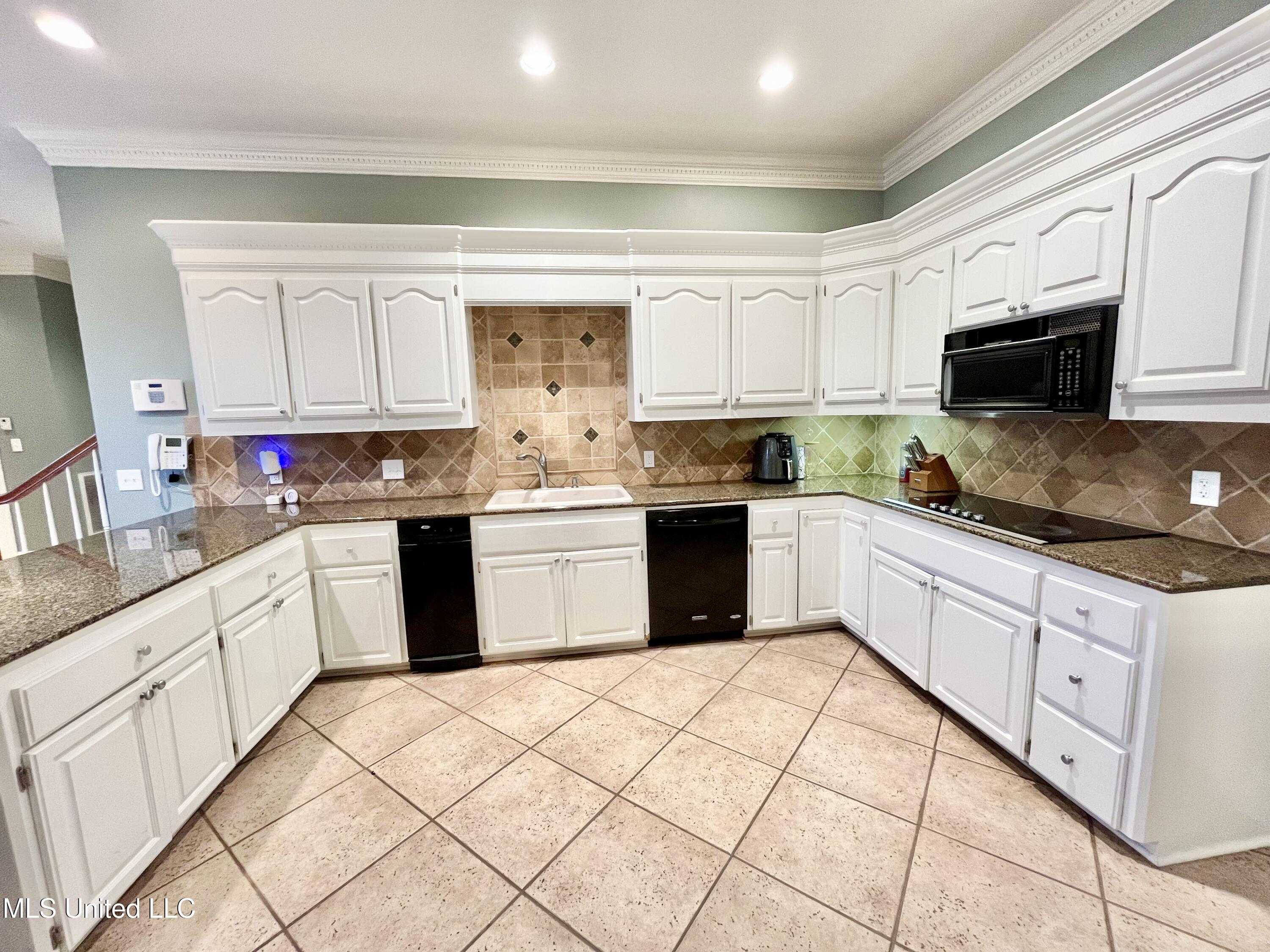 13 Canebrake Drive Property Photo 14