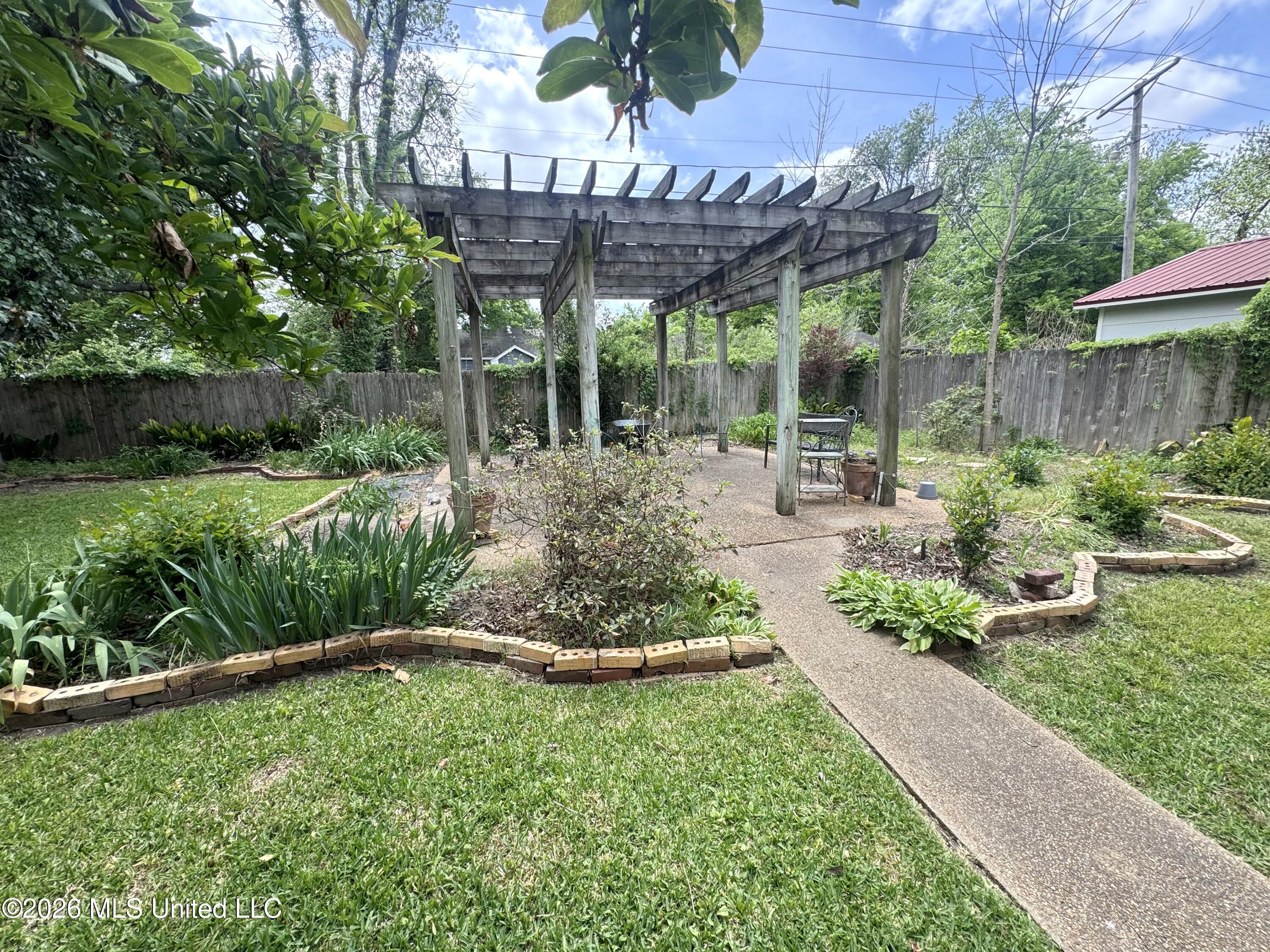 508 W 2nd Street Property Photo 10