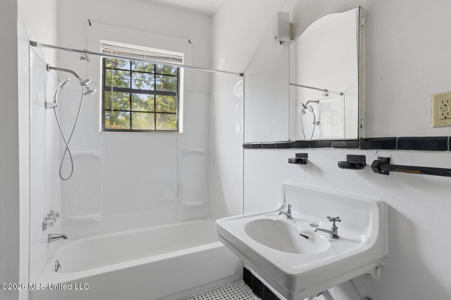 1340 Hazel Street Property Photo 6