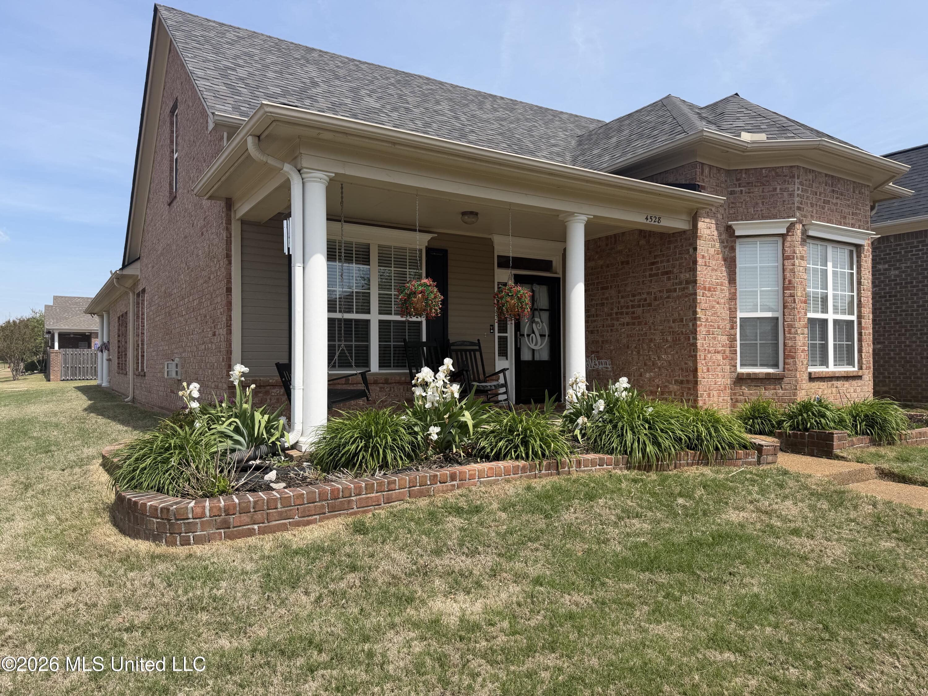 4528 Stone Cross Drive Property Photo 1