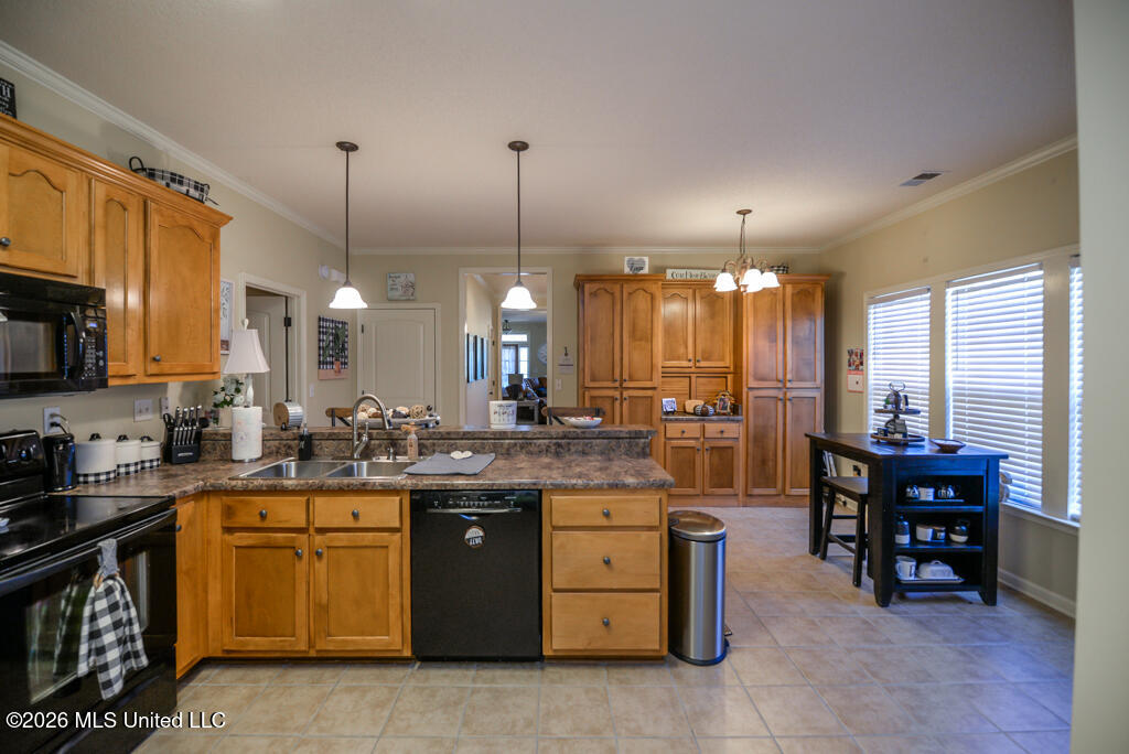 4528 Stone Cross Drive Property Photo 6