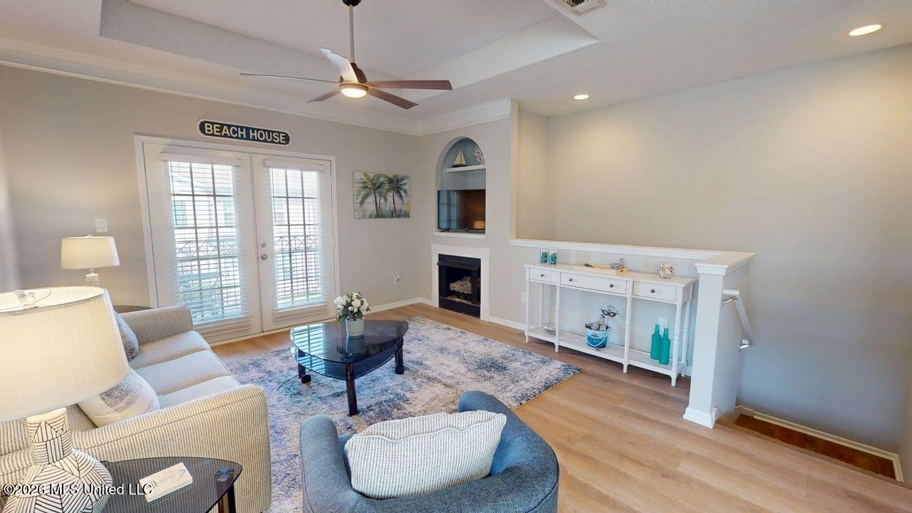 2252 Beach Drive Property Photo 3