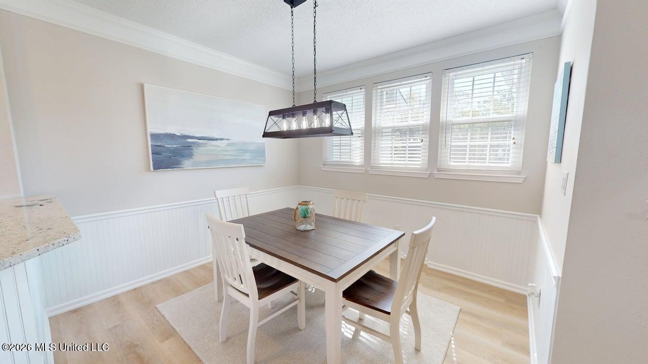 2252 Beach Drive Property Photo 6