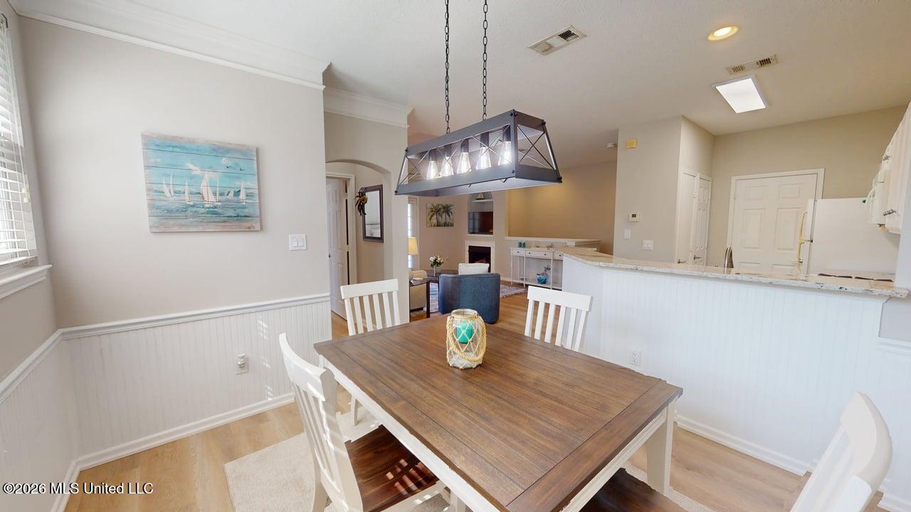 2252 Beach Drive Property Photo 7