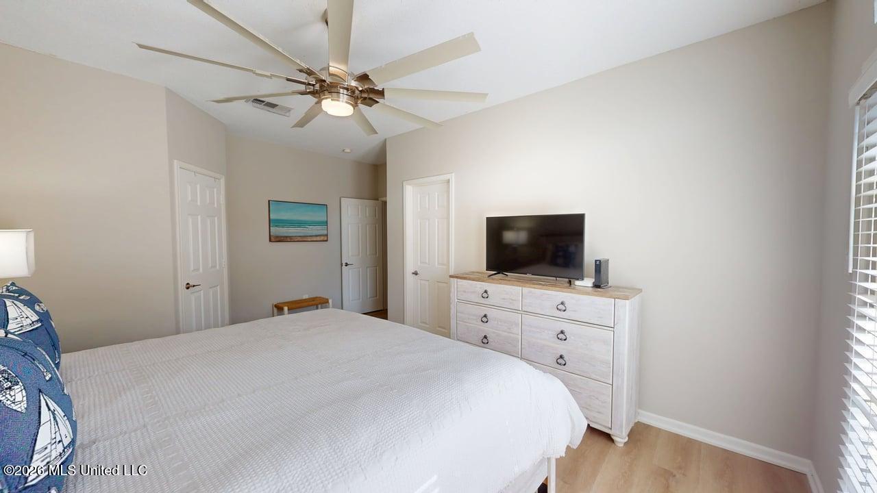 2252 Beach Drive Property Photo 11