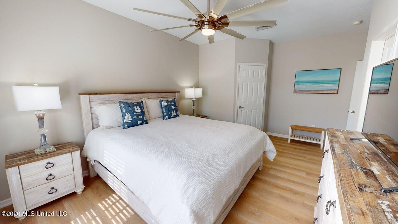 2252 Beach Drive Property Photo 12