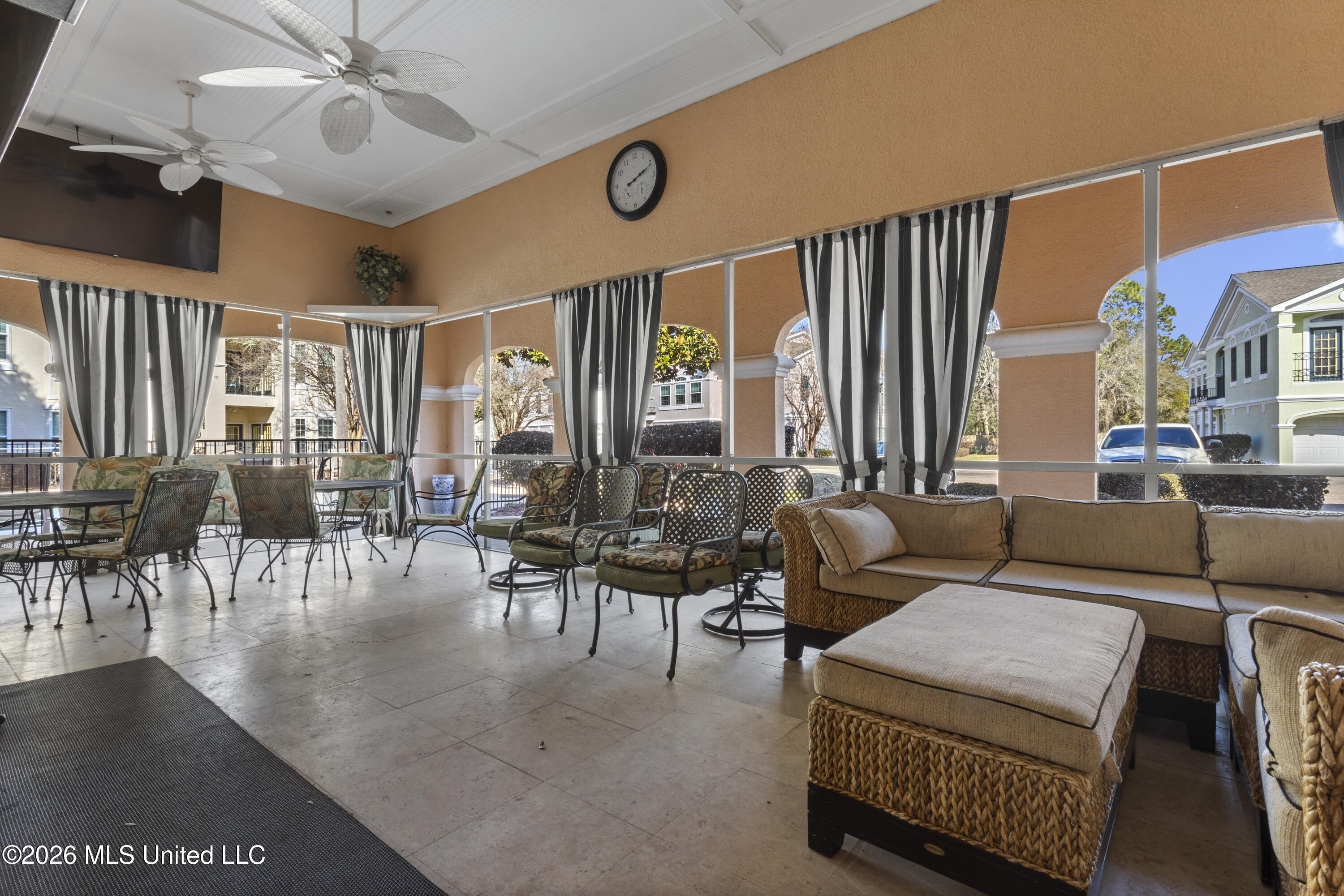 2252 Beach Drive Property Photo 25
