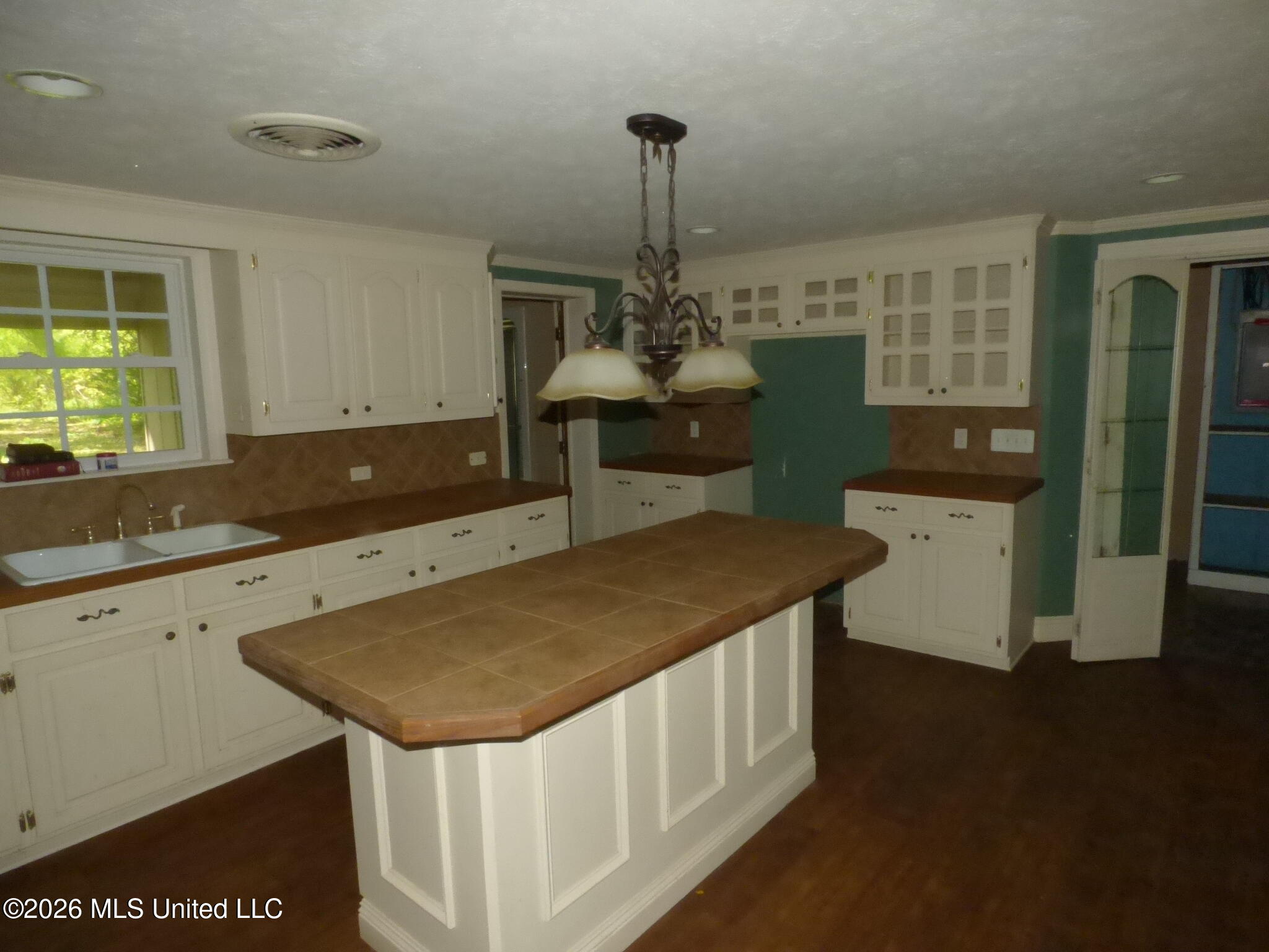 370 Roan Ready Road Property Photo 4