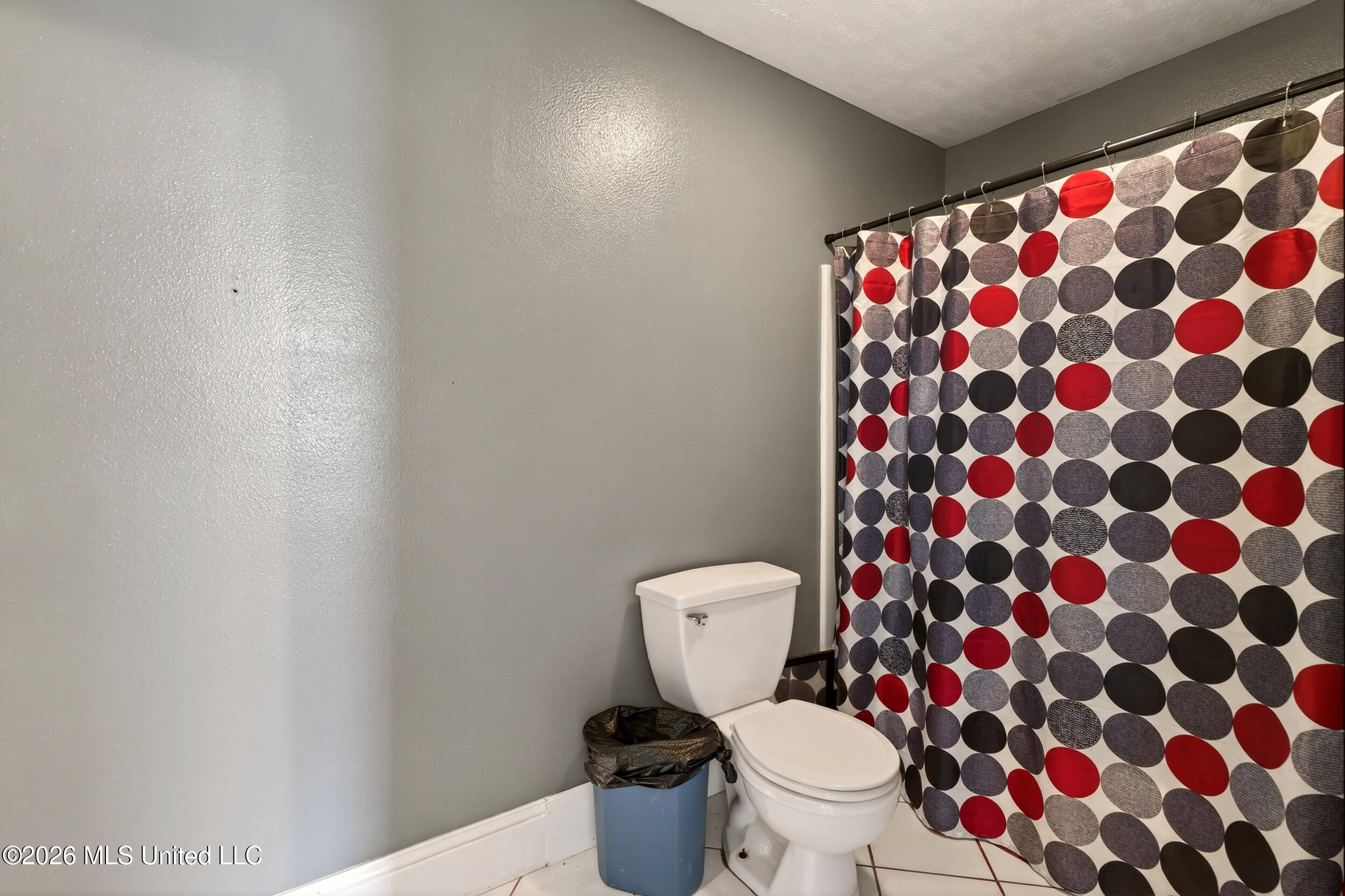 430 Gladstone Street Property Photo 39
