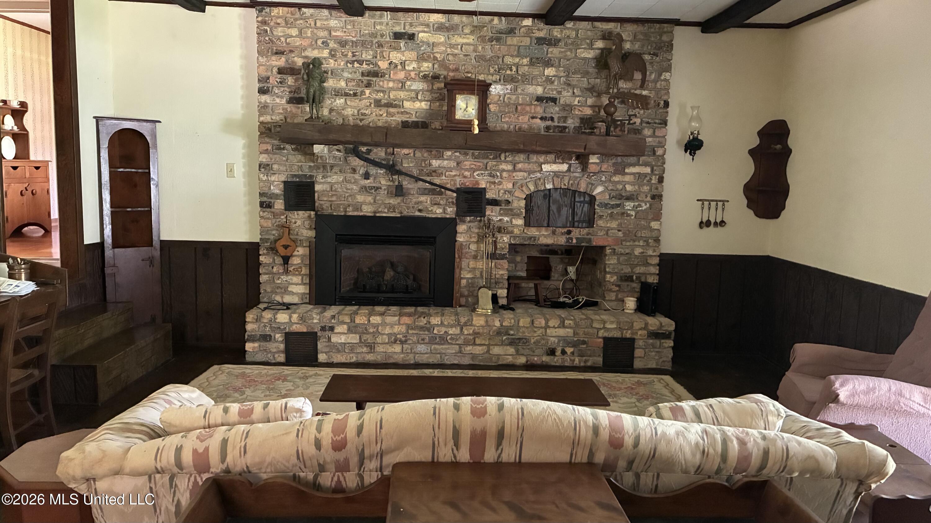 110 Melanie Lane Property Photo 3