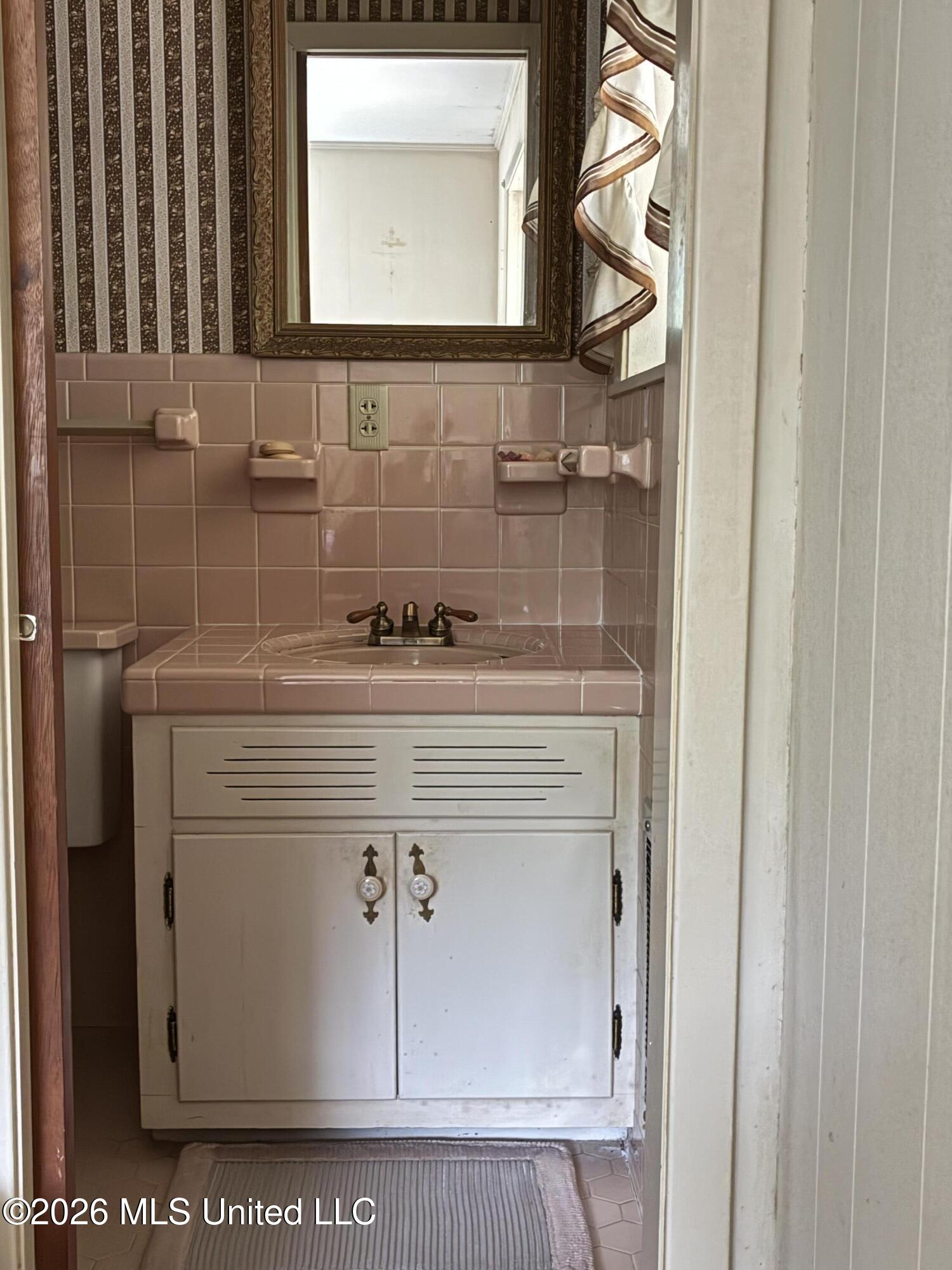 110 Melanie Lane Property Photo 17