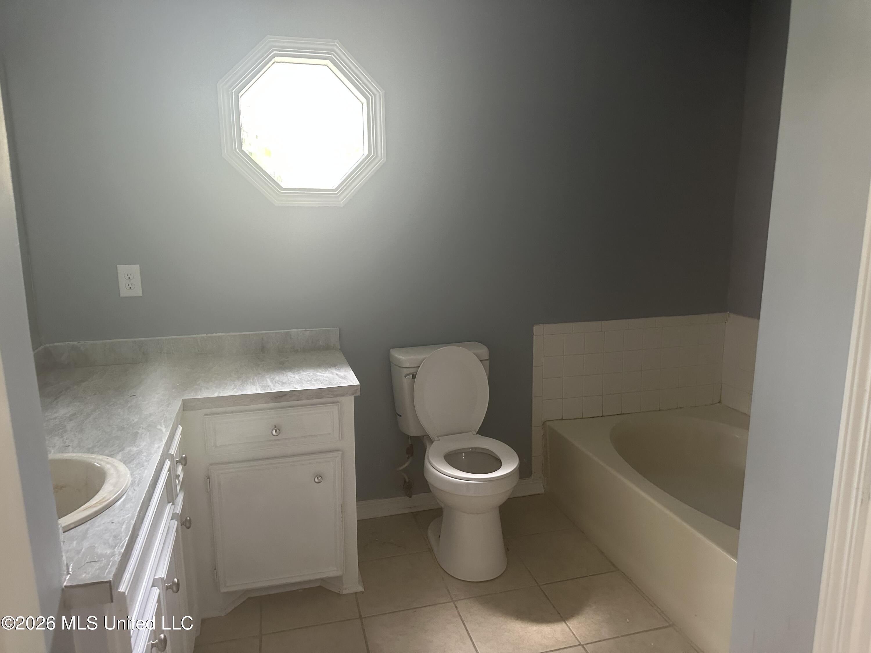 205 Woodbrook Cove Property Photo 9
