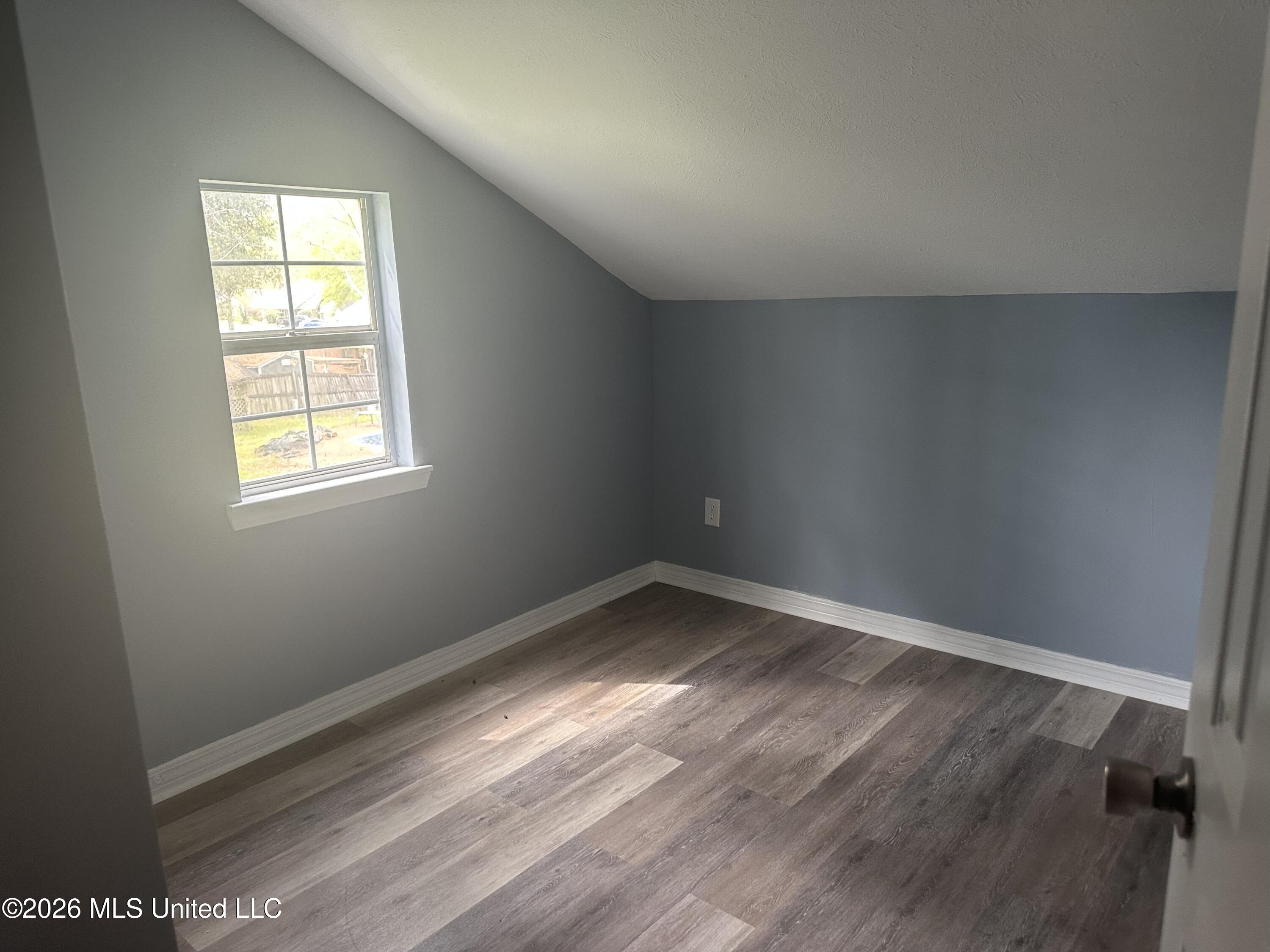 205 Woodbrook Cove Property Photo 13