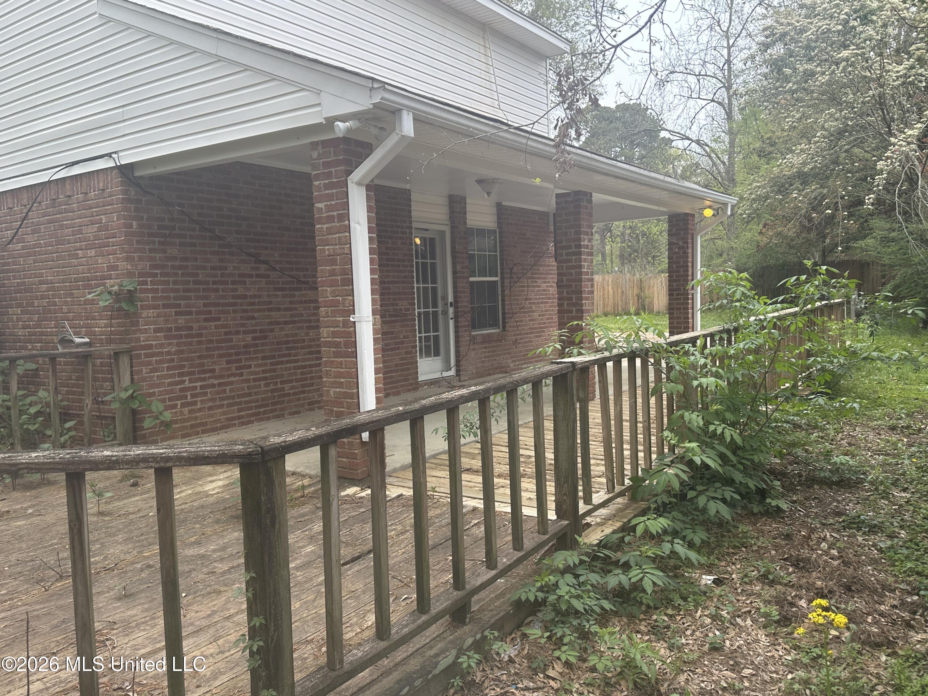 205 Woodbrook Cove Property Photo 16