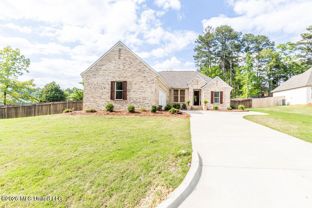 401 Castlewoods Boulevard Property Photo 1