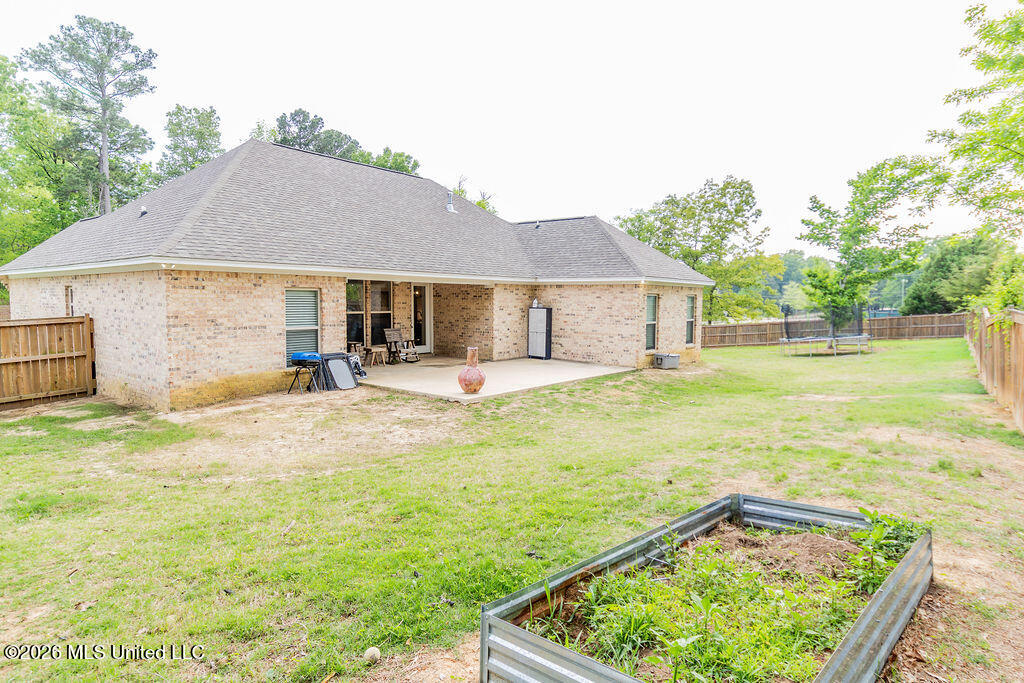 401 Castlewoods Boulevard Property Photo 34