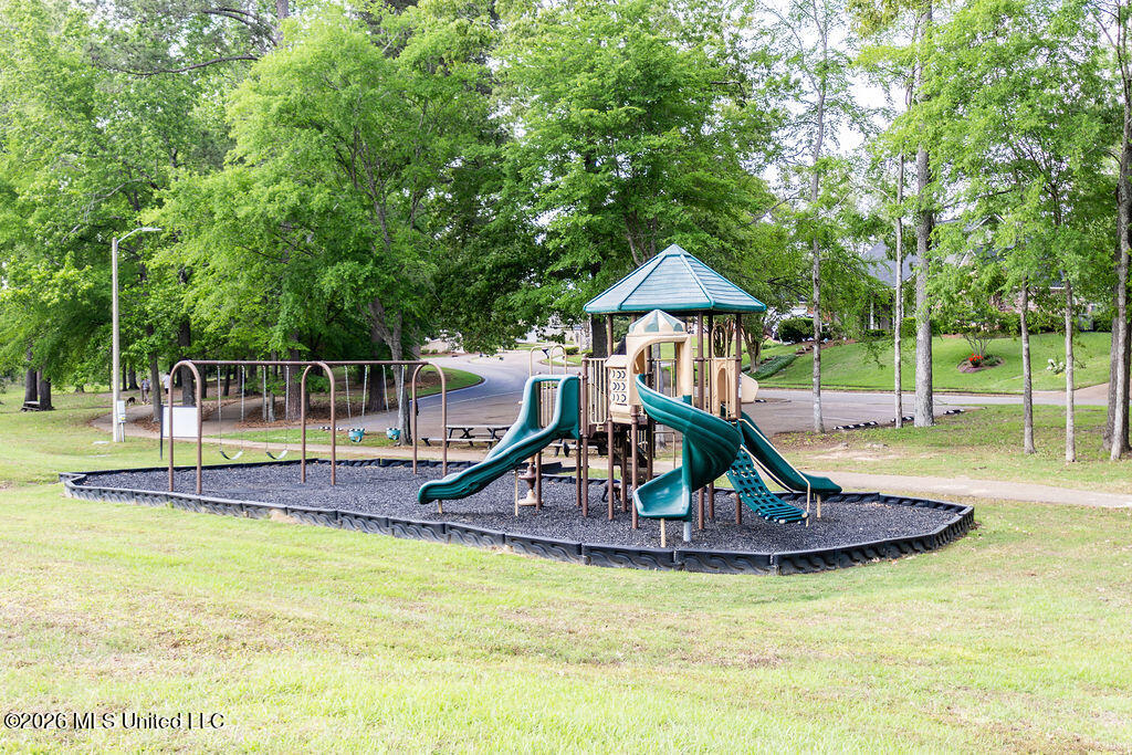 401 Castlewoods Boulevard Property Photo 38