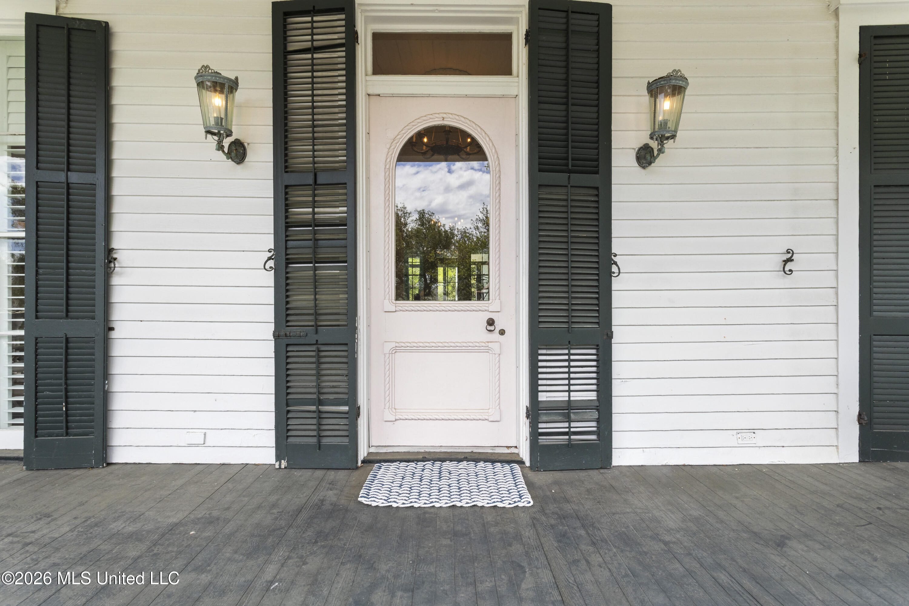 811 E Scenic Drive Property Photo 19