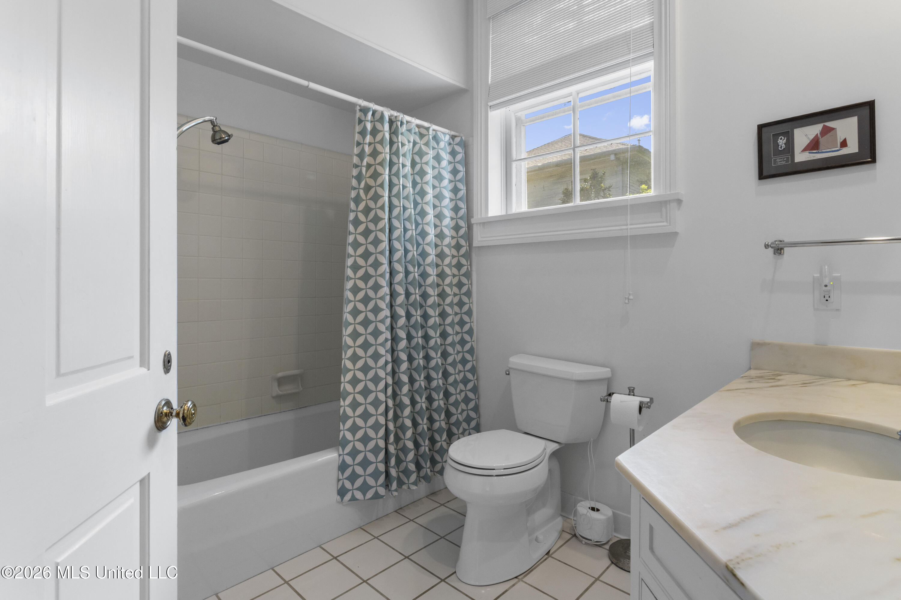 811 E Scenic Drive Property Photo 55