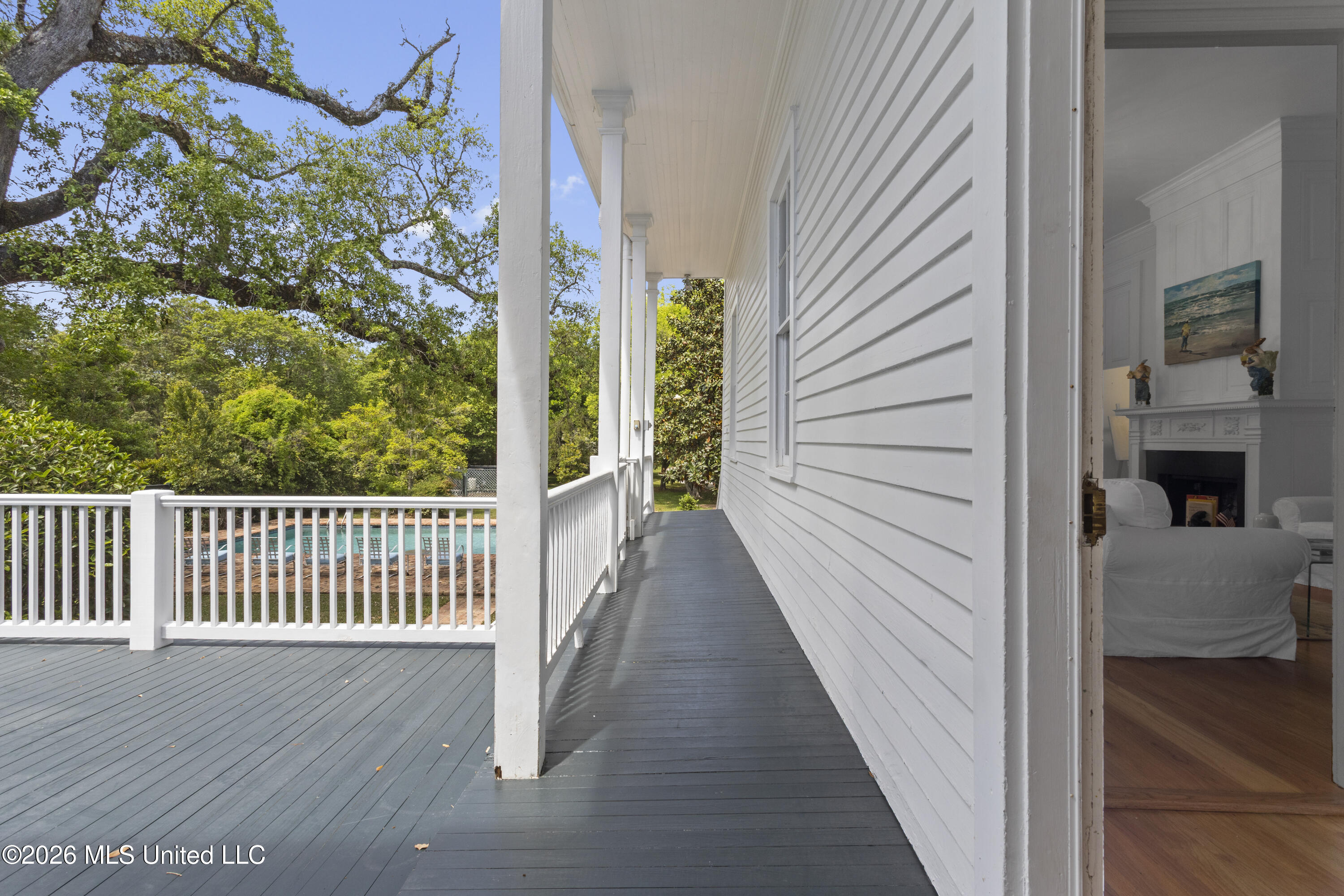 811 E Scenic Drive Property Photo 64